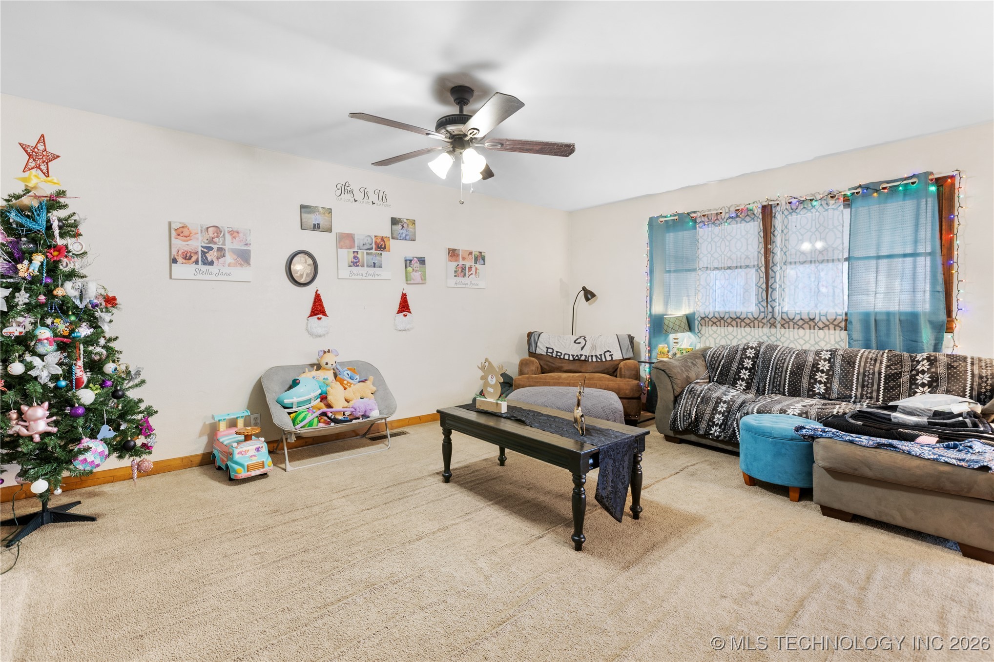 784 N Moccasin Place Property Photo 3