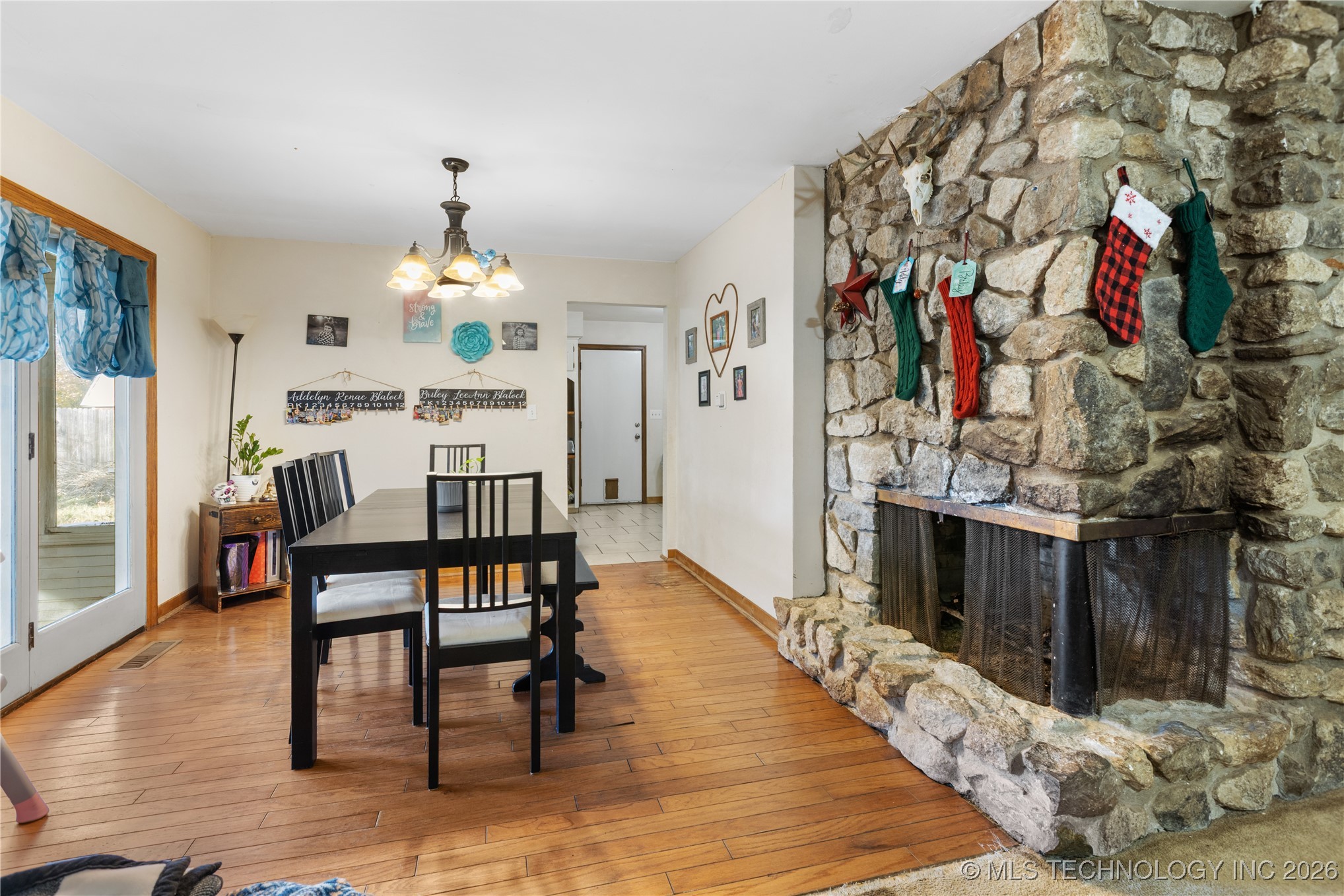 784 N Moccasin Place Property Photo 4