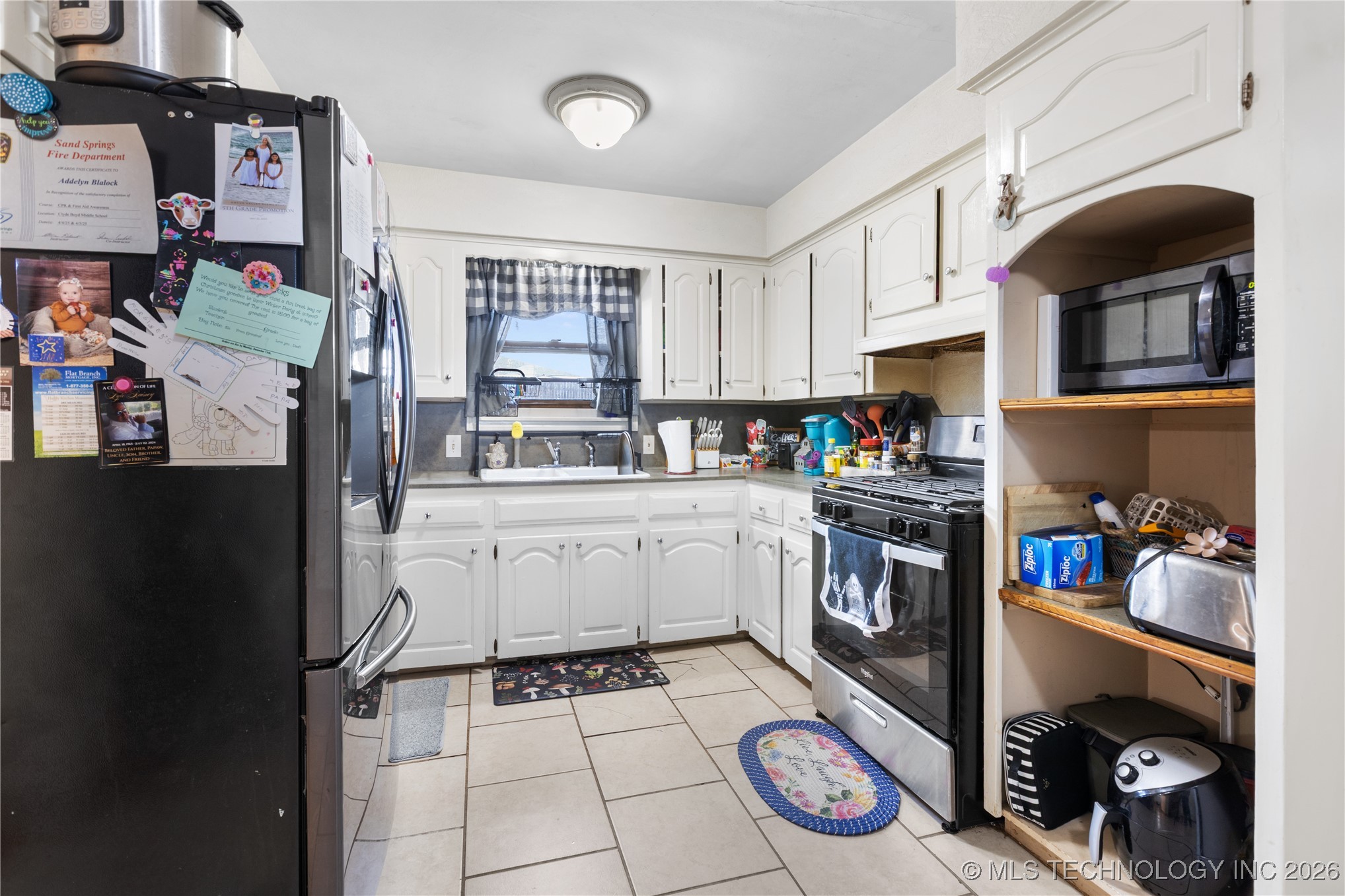 784 N Moccasin Place Property Photo 5