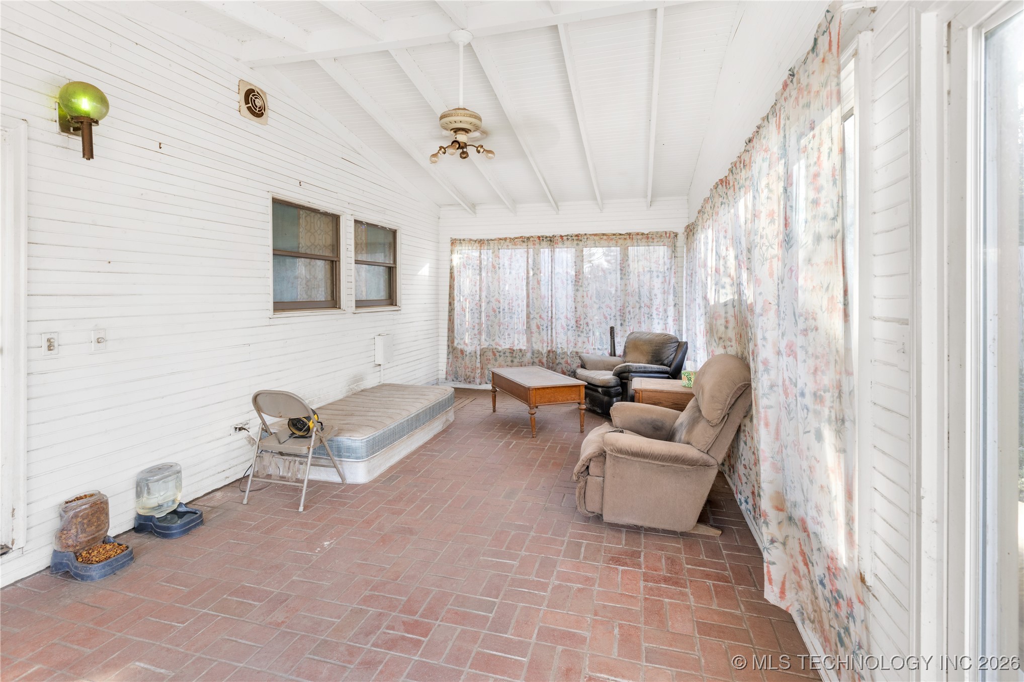 784 N Moccasin Place Property Photo 15