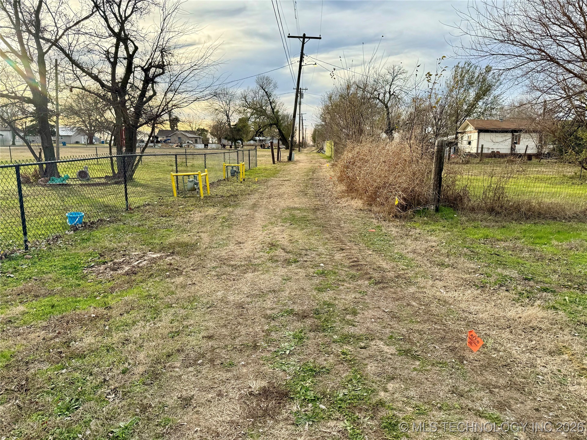 1133 E Pecan Street Property Photo 2