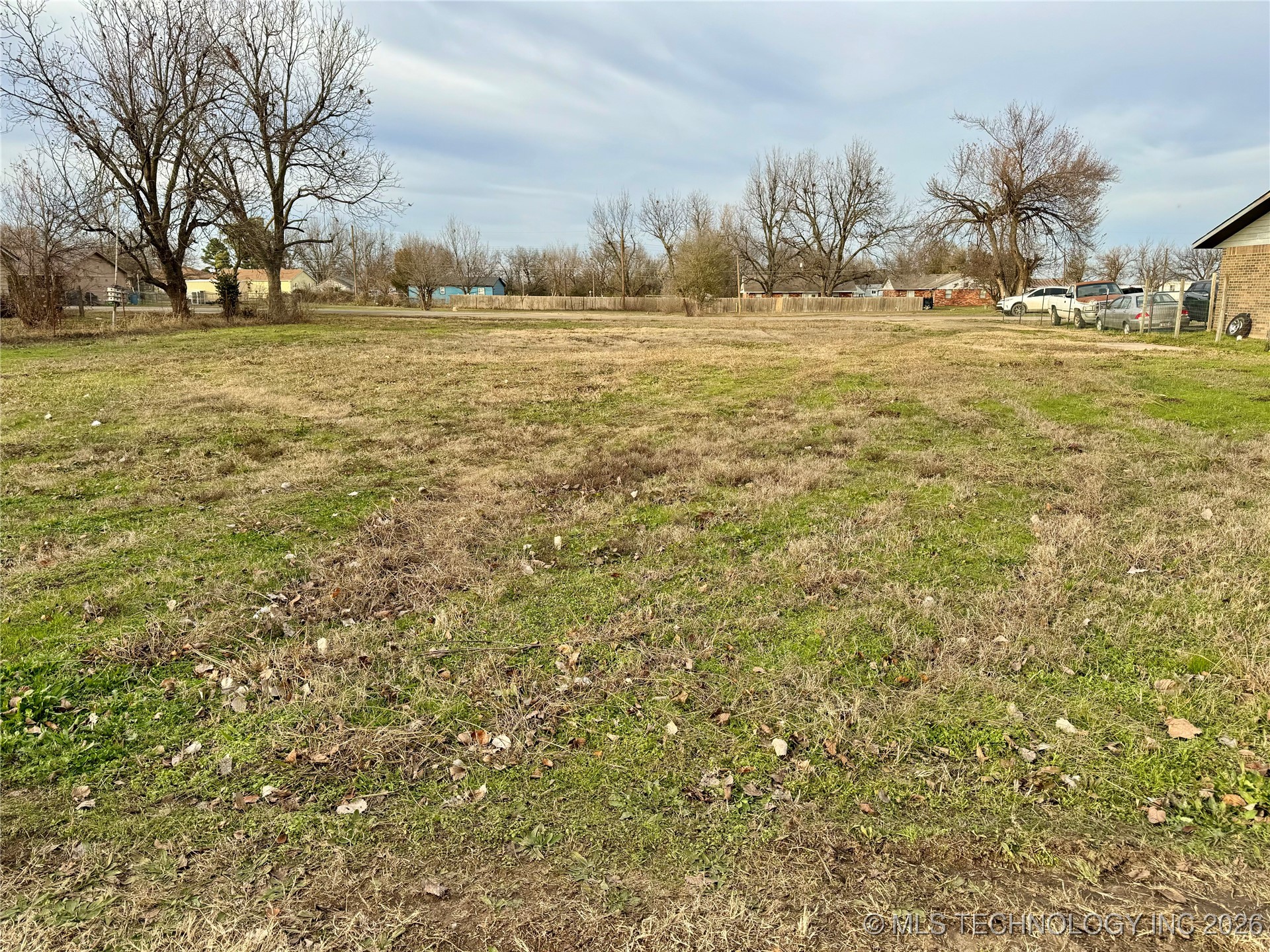 1133 E Pecan Street Property Photo 3