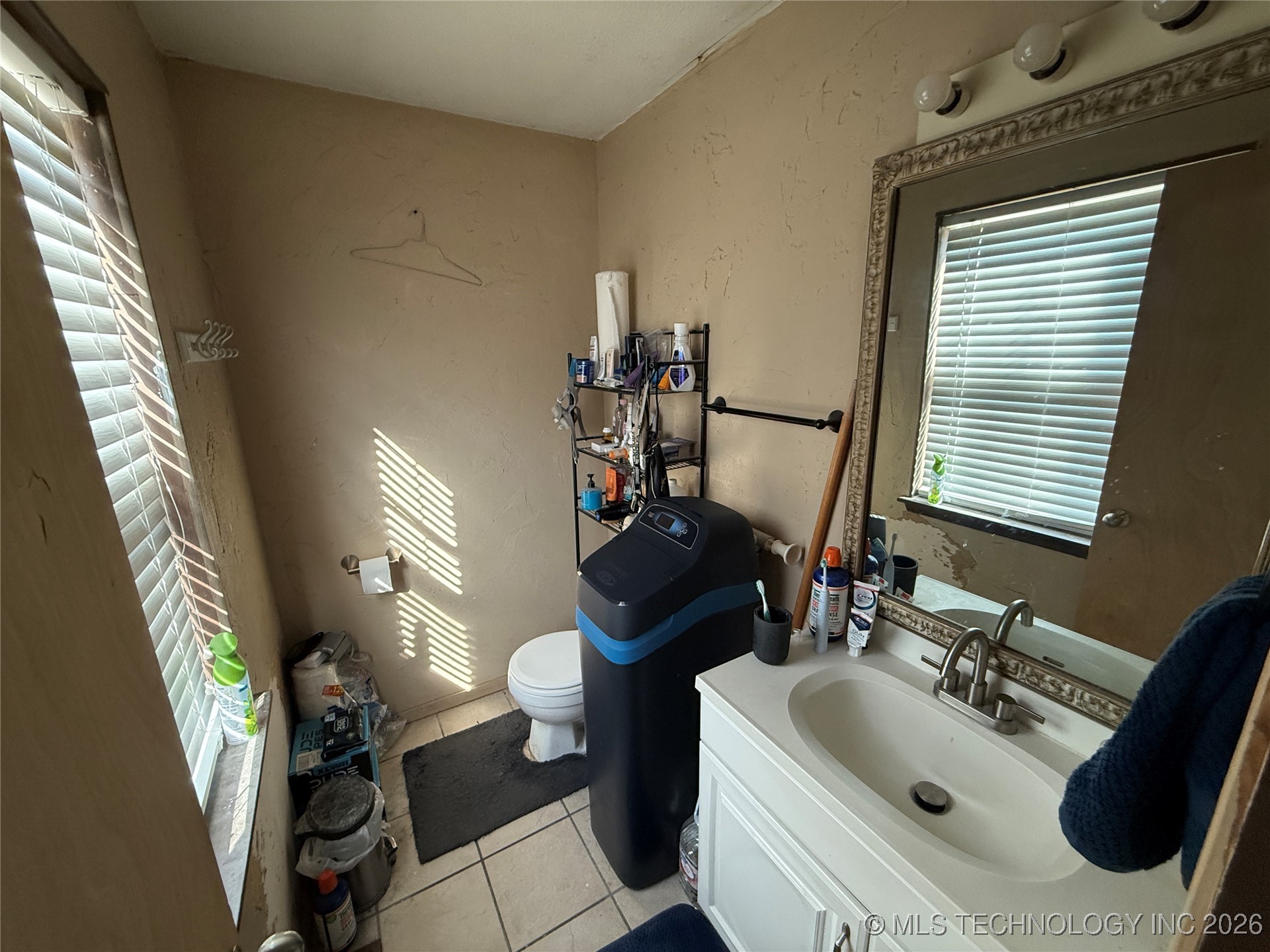 1749 Southridge Drive Property Photo 9