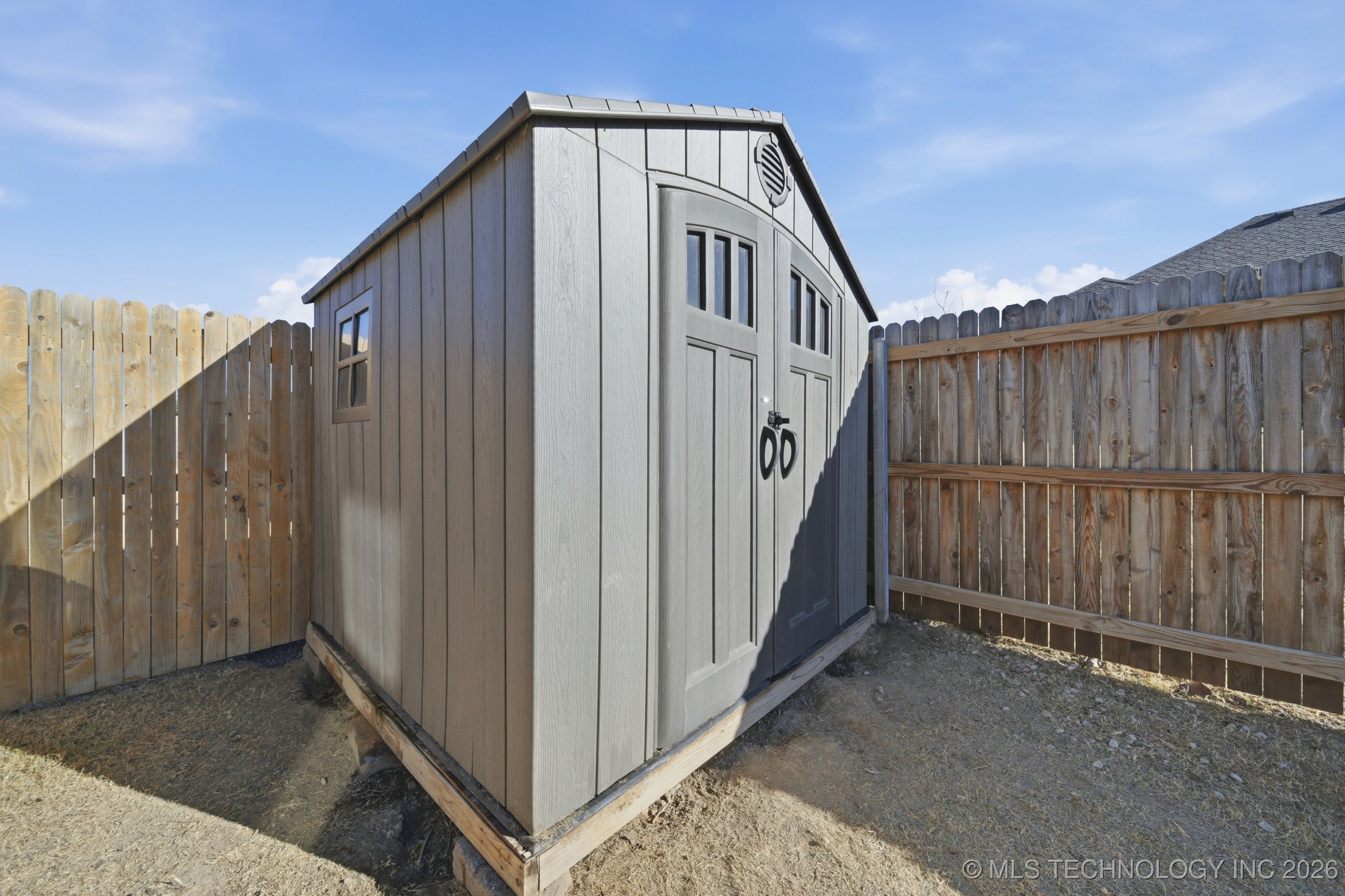 215 W 52nd Street Property Photo 28