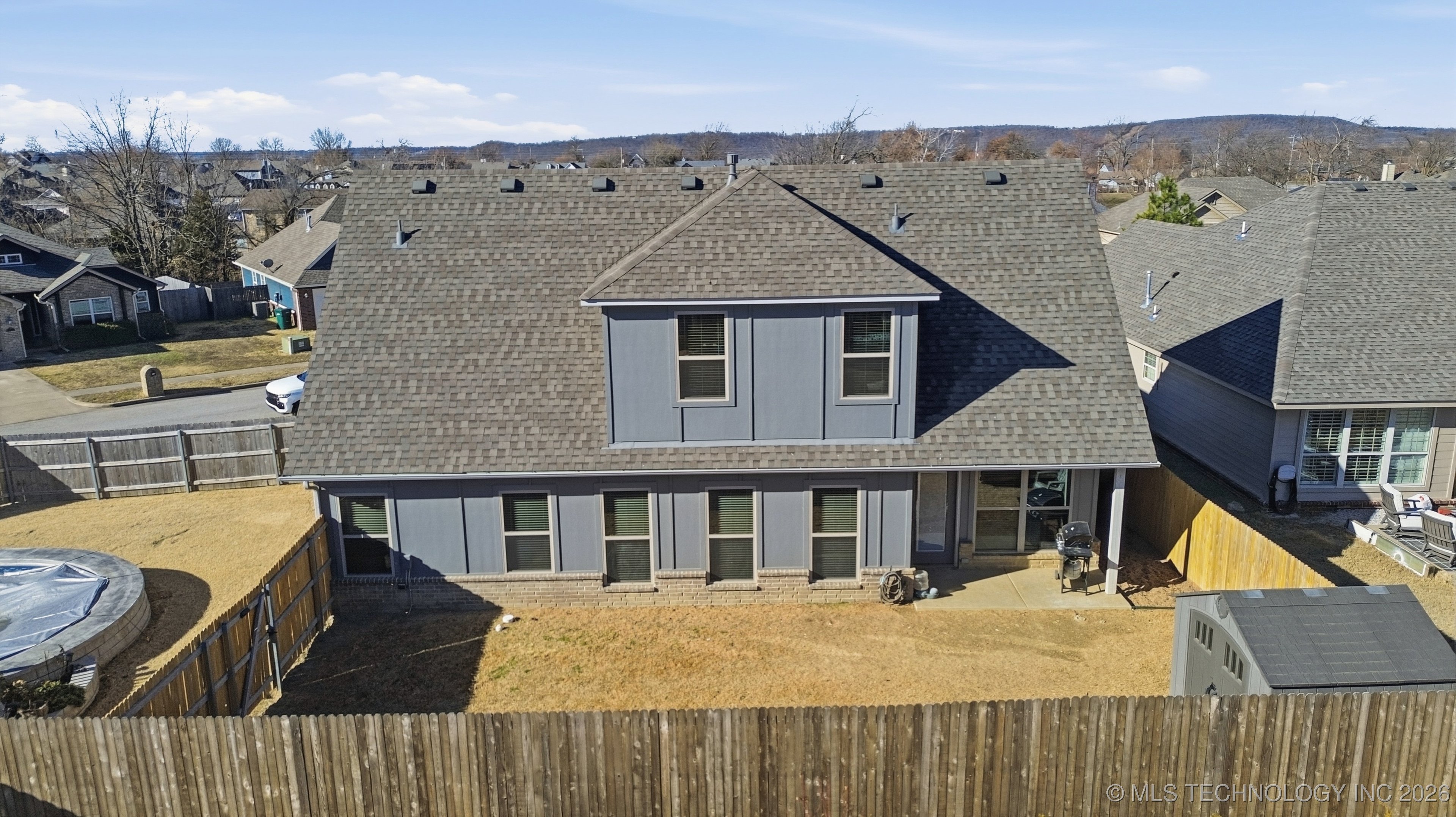 215 W 52nd Street Property Photo 30