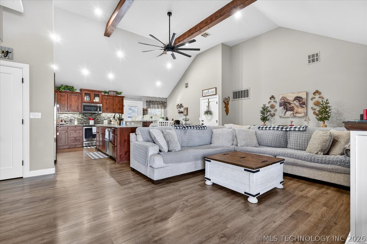 18290 N Lombard Lane Property Photo 12