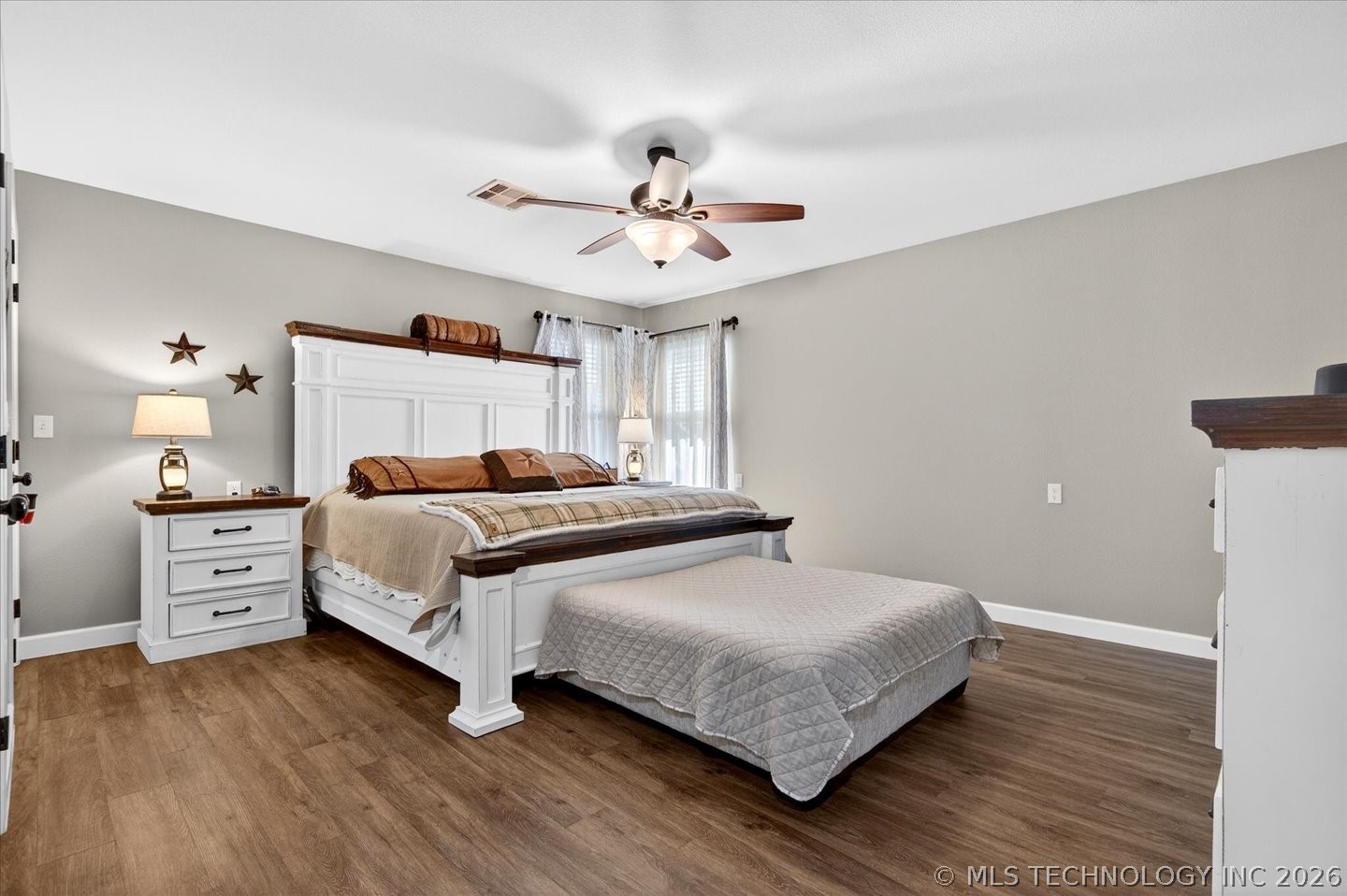 18290 N Lombard Lane Property Photo 15