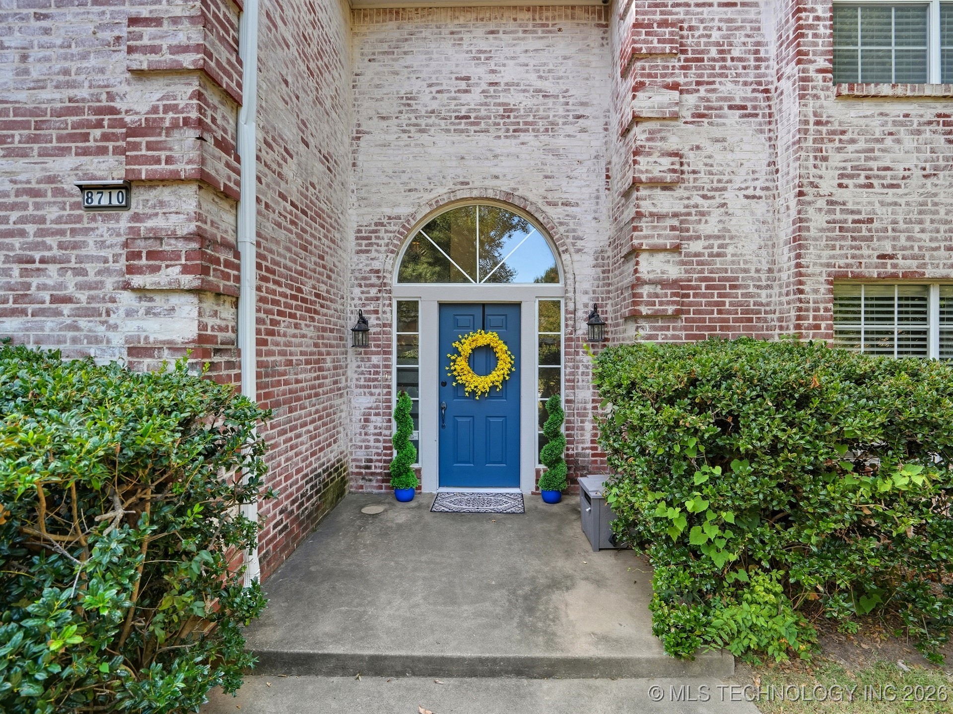 8710 S Delaware Place Property Photo 2