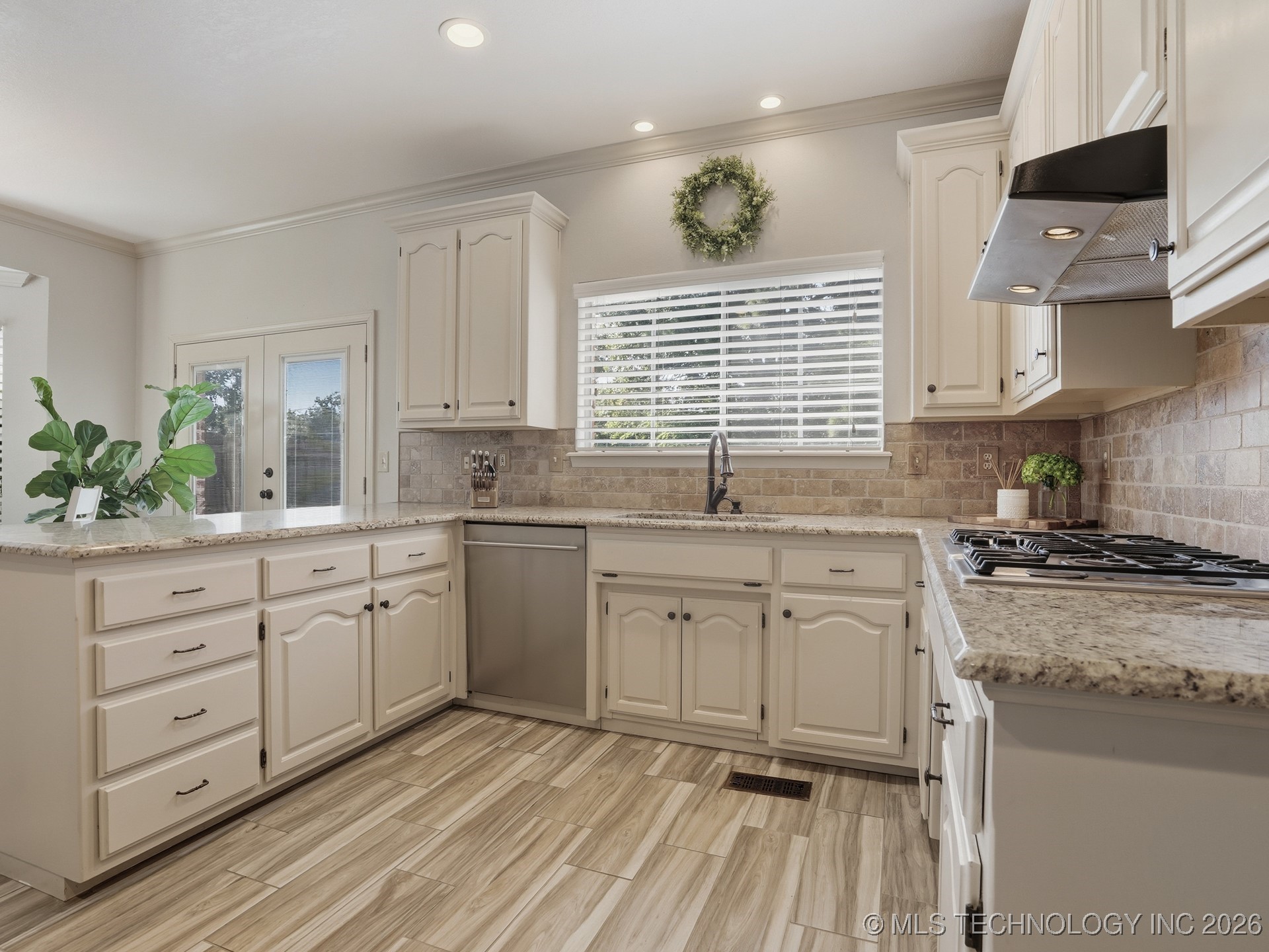 8710 S Delaware Place Property Photo 17