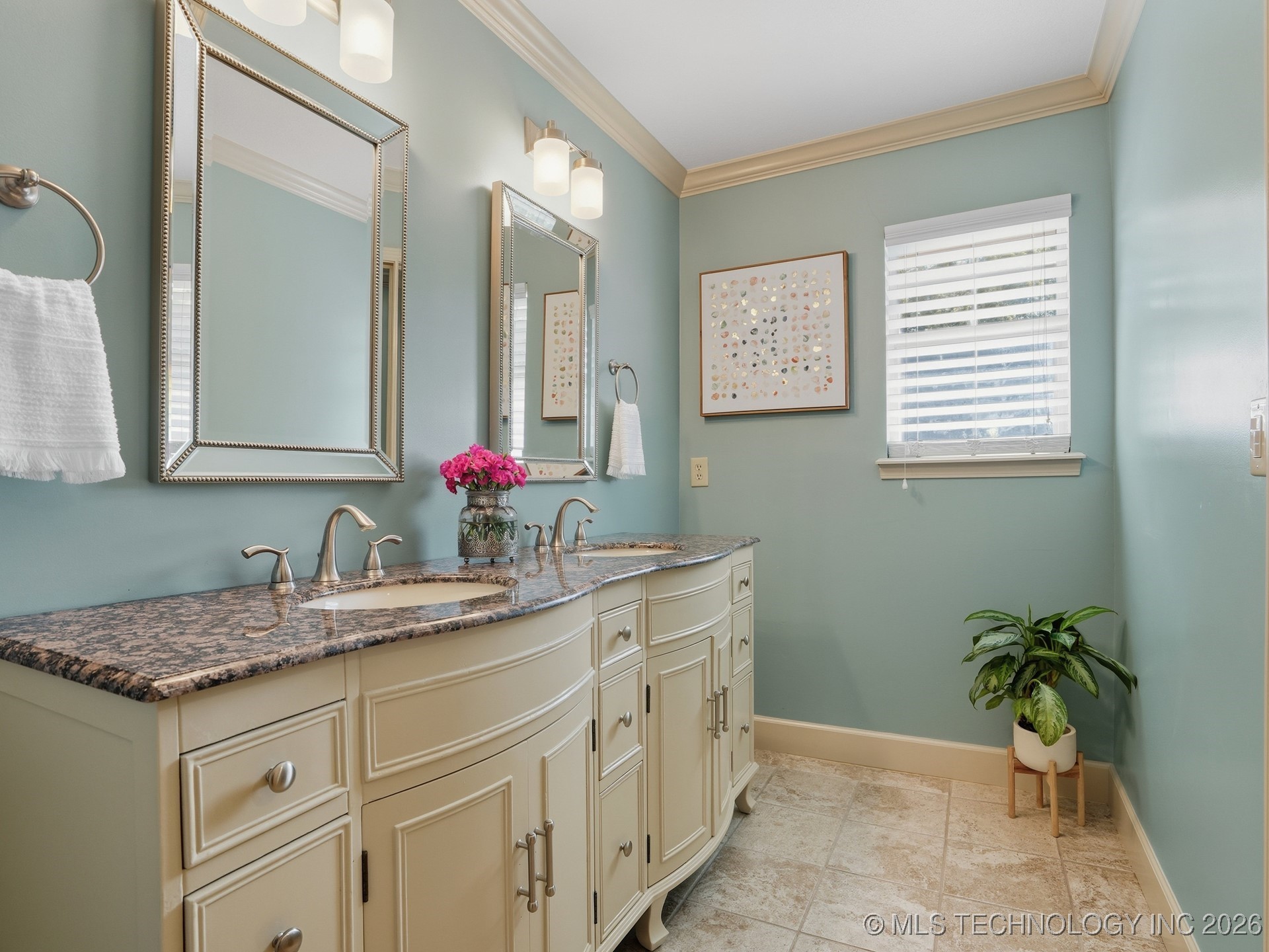 8710 S Delaware Place Property Photo 31