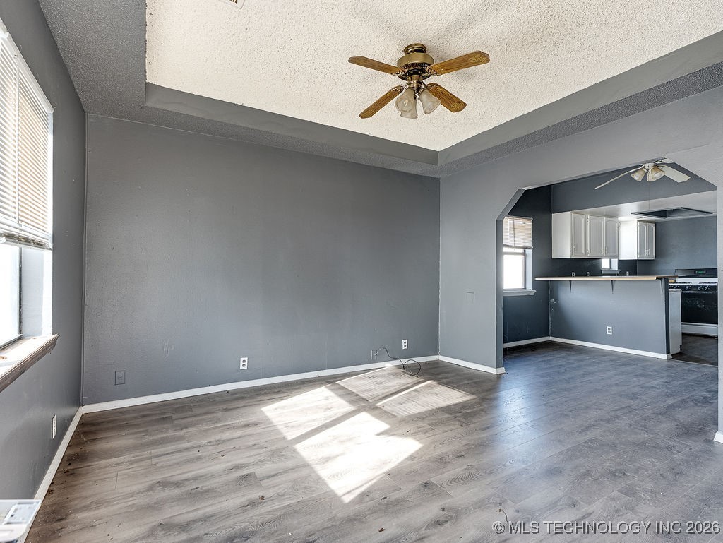 326 W 6th Street Property Photo 4