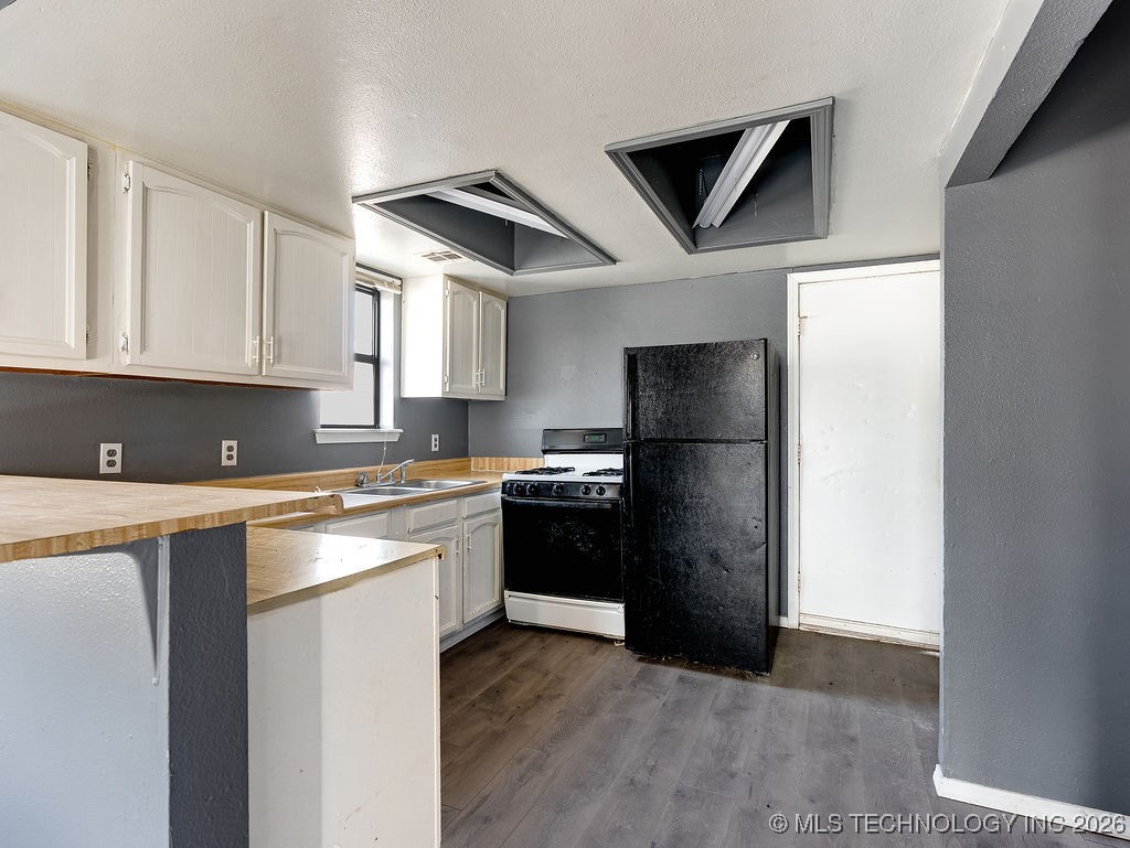 326 W 6th Street Property Photo 6