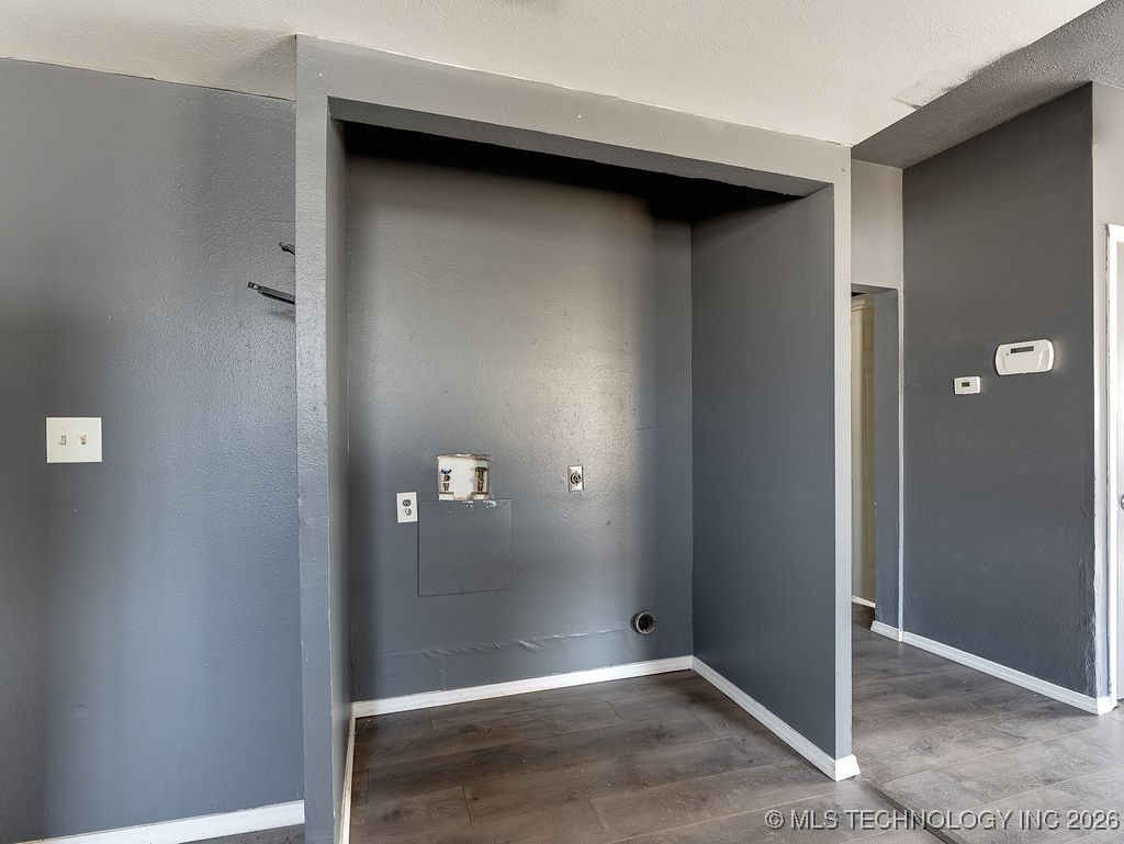 326 W 6th Street Property Photo 7