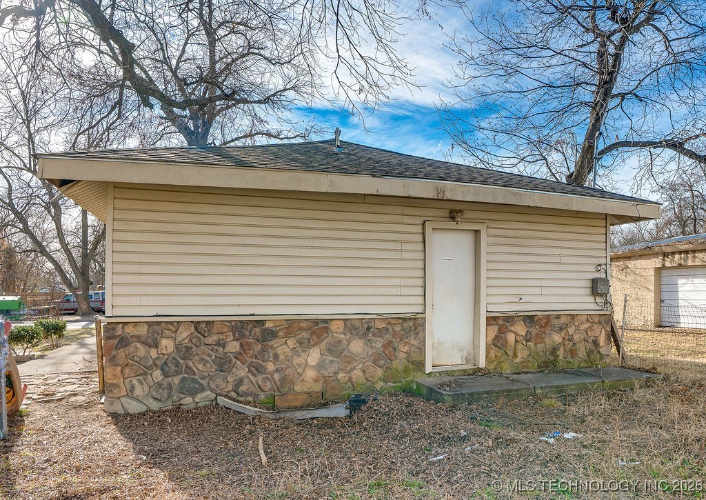 326 W 6th Street Property Photo 11