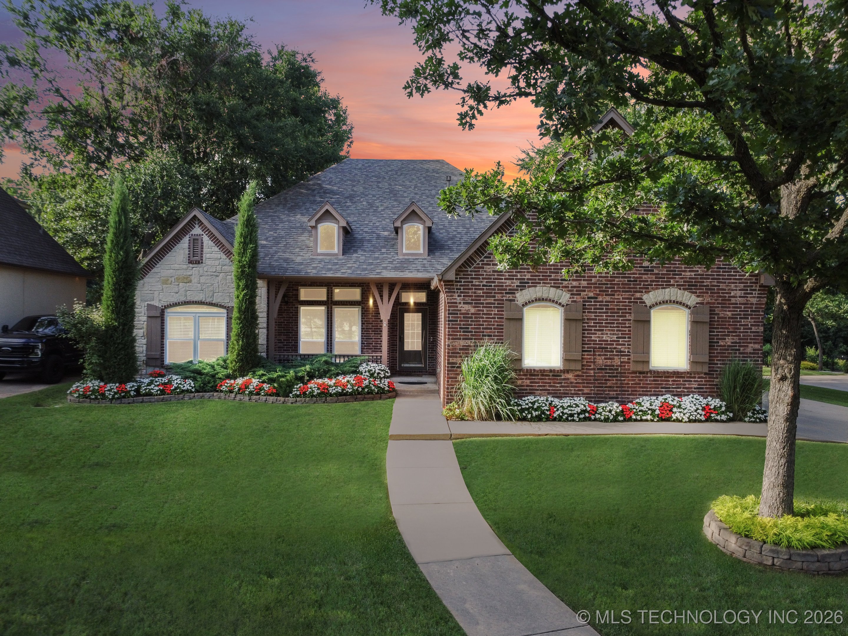 701 E 119th Street Property Photo 1