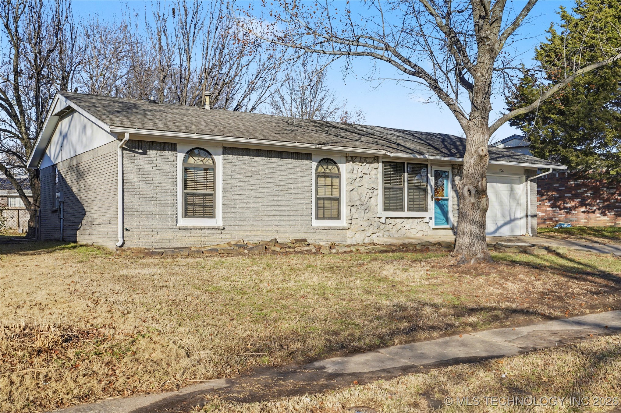 1728 S Pecan Court Property Photo 3