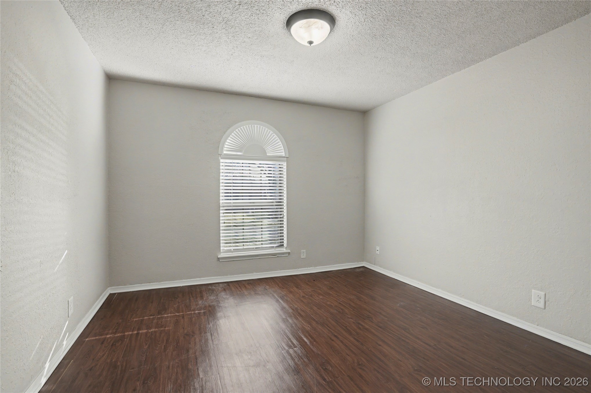 1728 S Pecan Court Property Photo 16