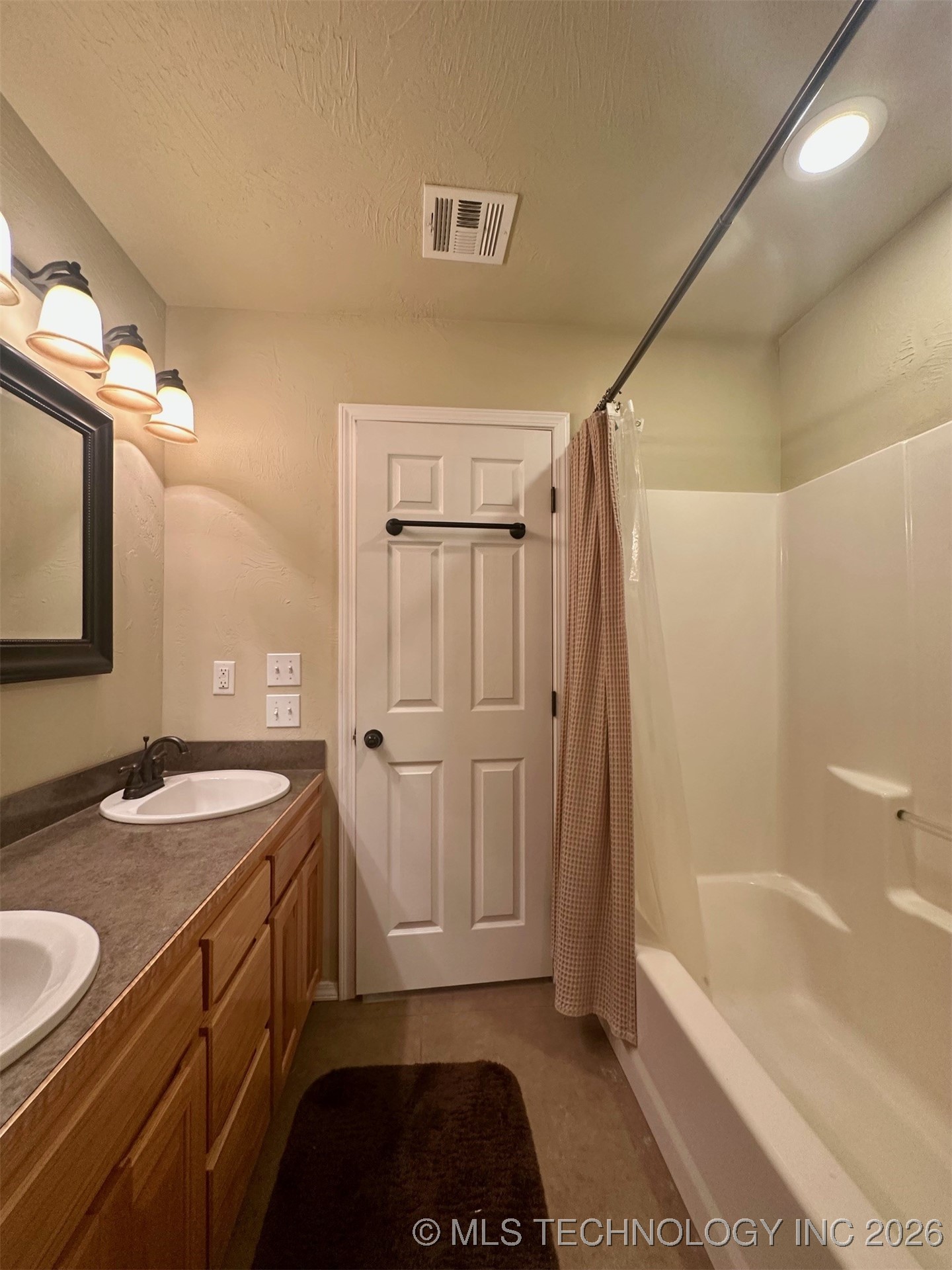 1908 Rhynes-childress Loop Property Photo 15