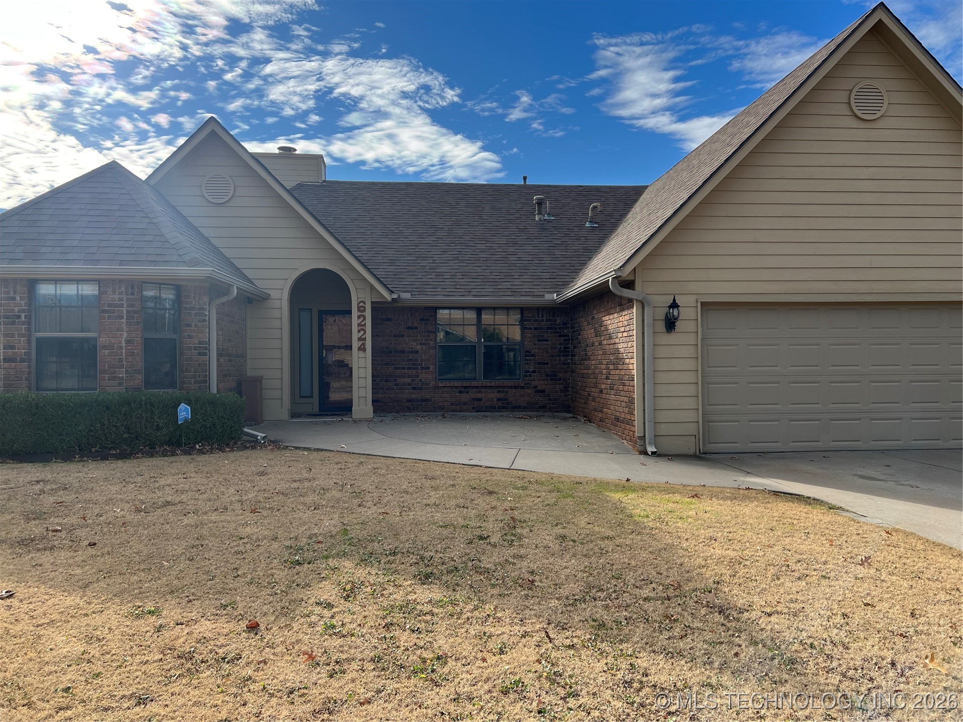 6224 E 49th Street Property Photo 1