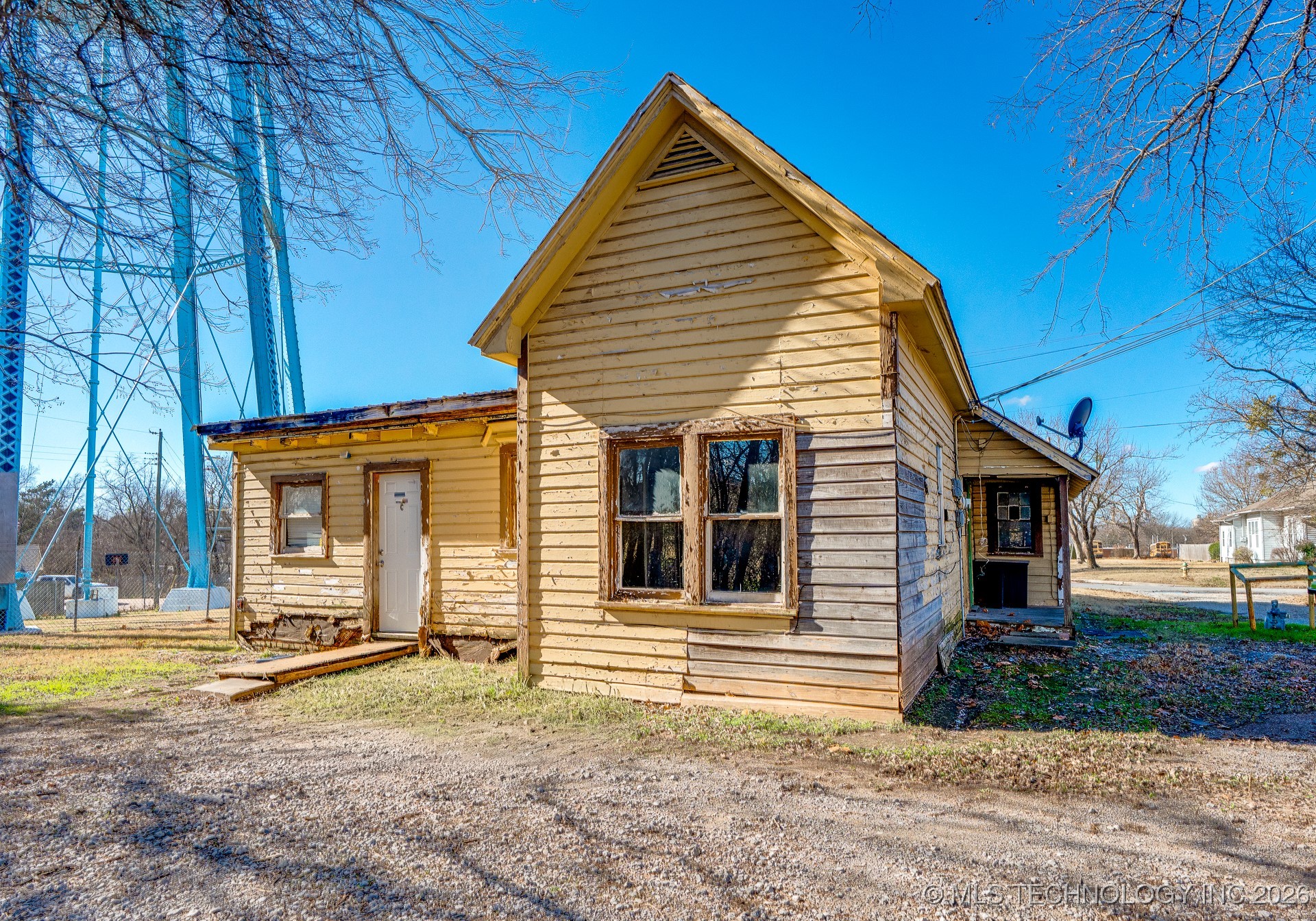 916 S Townsend Street Property Photo 9