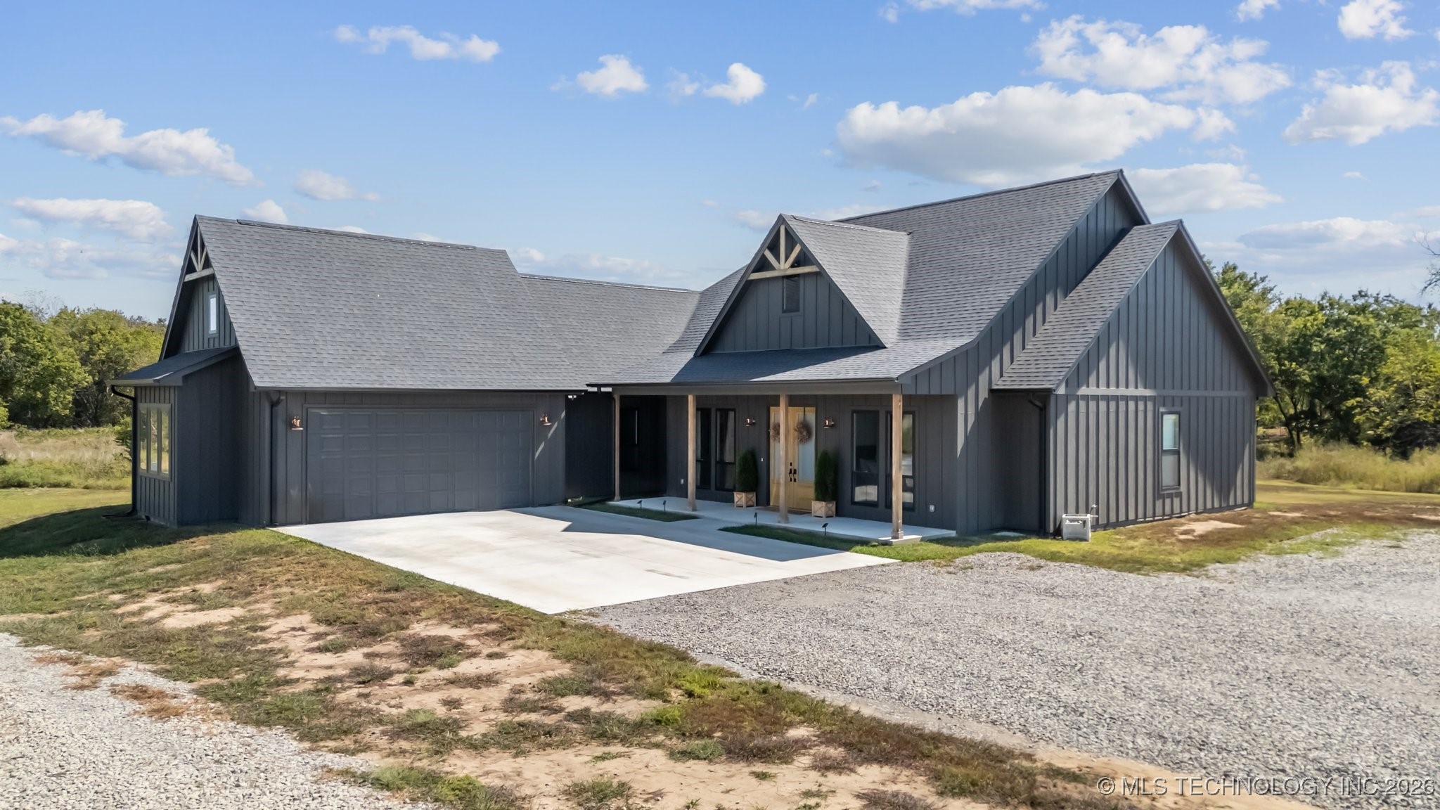 3111 S Rosebud Lane Property Photo 1