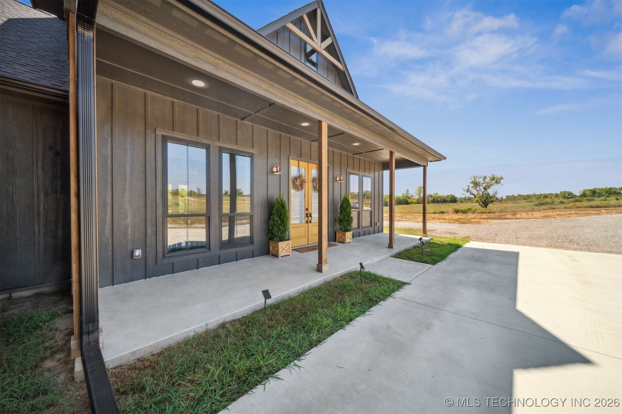 3111 S Rosebud Lane Property Photo 6