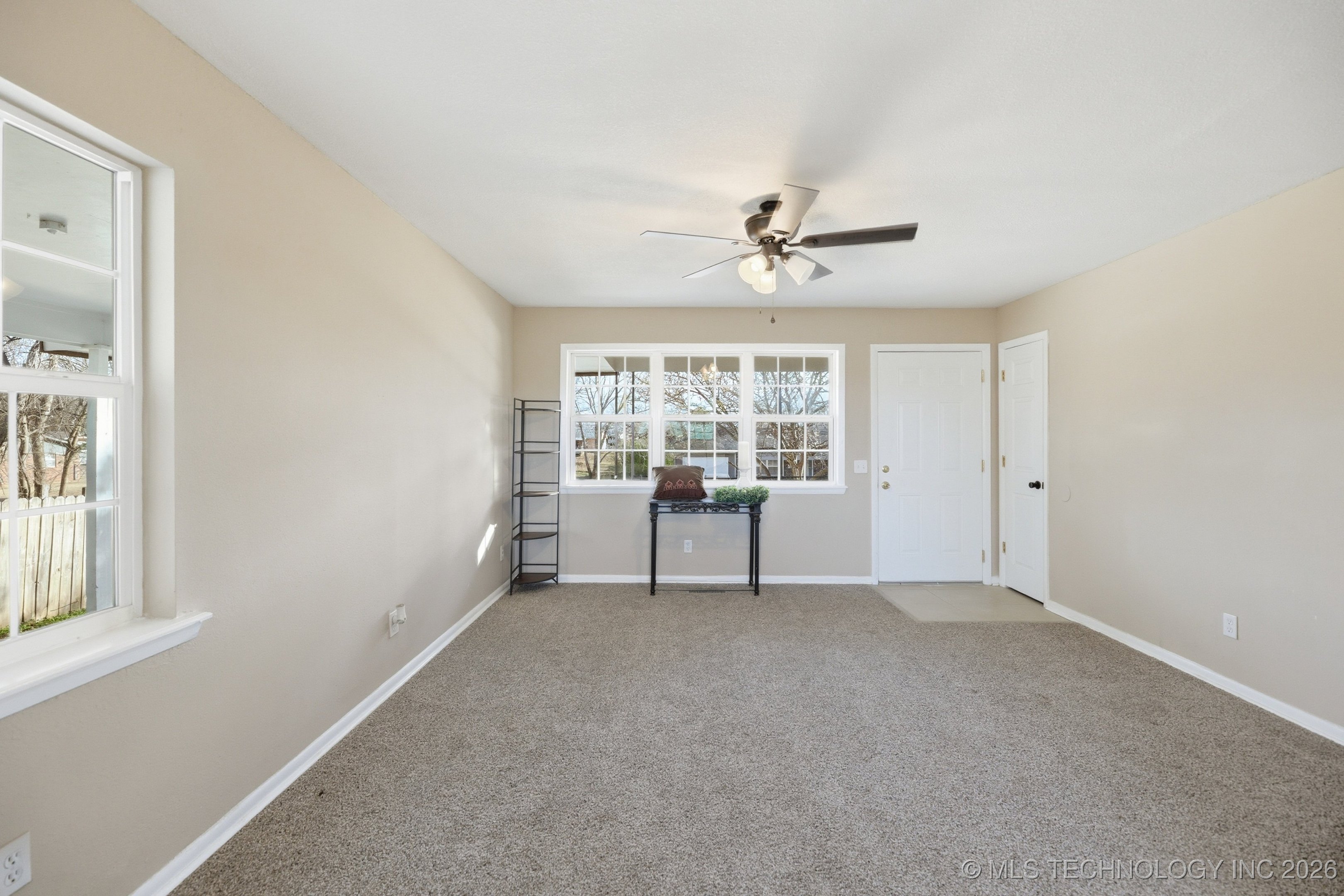 20939 S Rand Avenue Property Photo 5