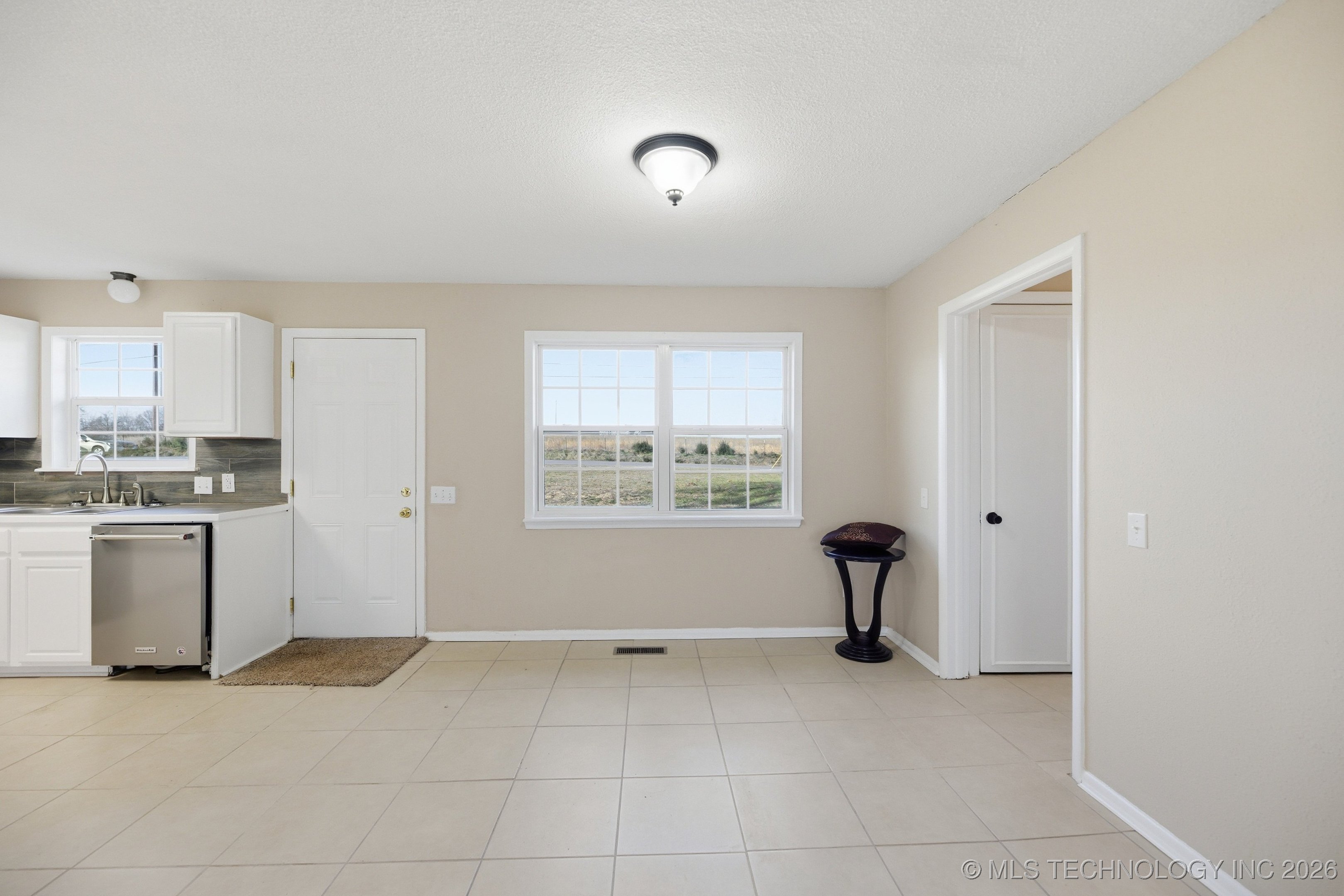 20939 S Rand Avenue Property Photo 7