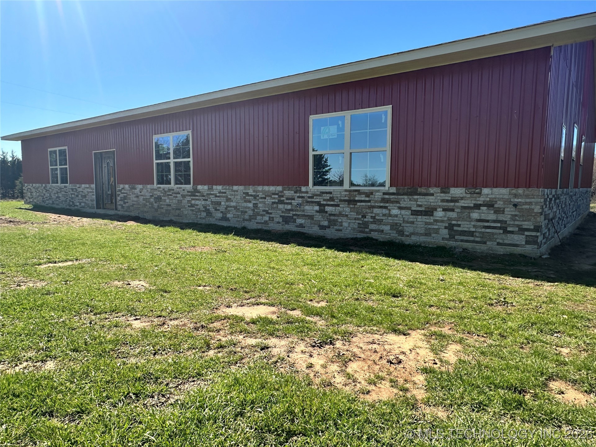 1860 W Bumpass Property Photo 1