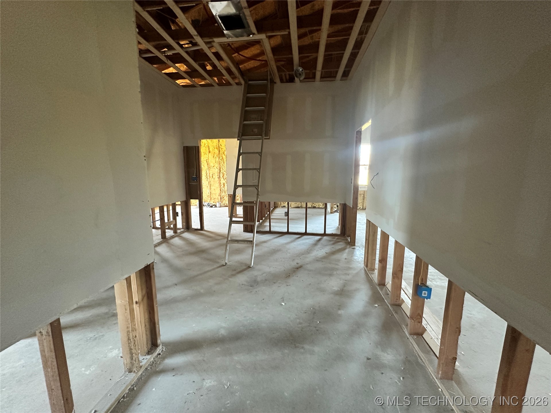 1860 W Bumpass Property Photo 17