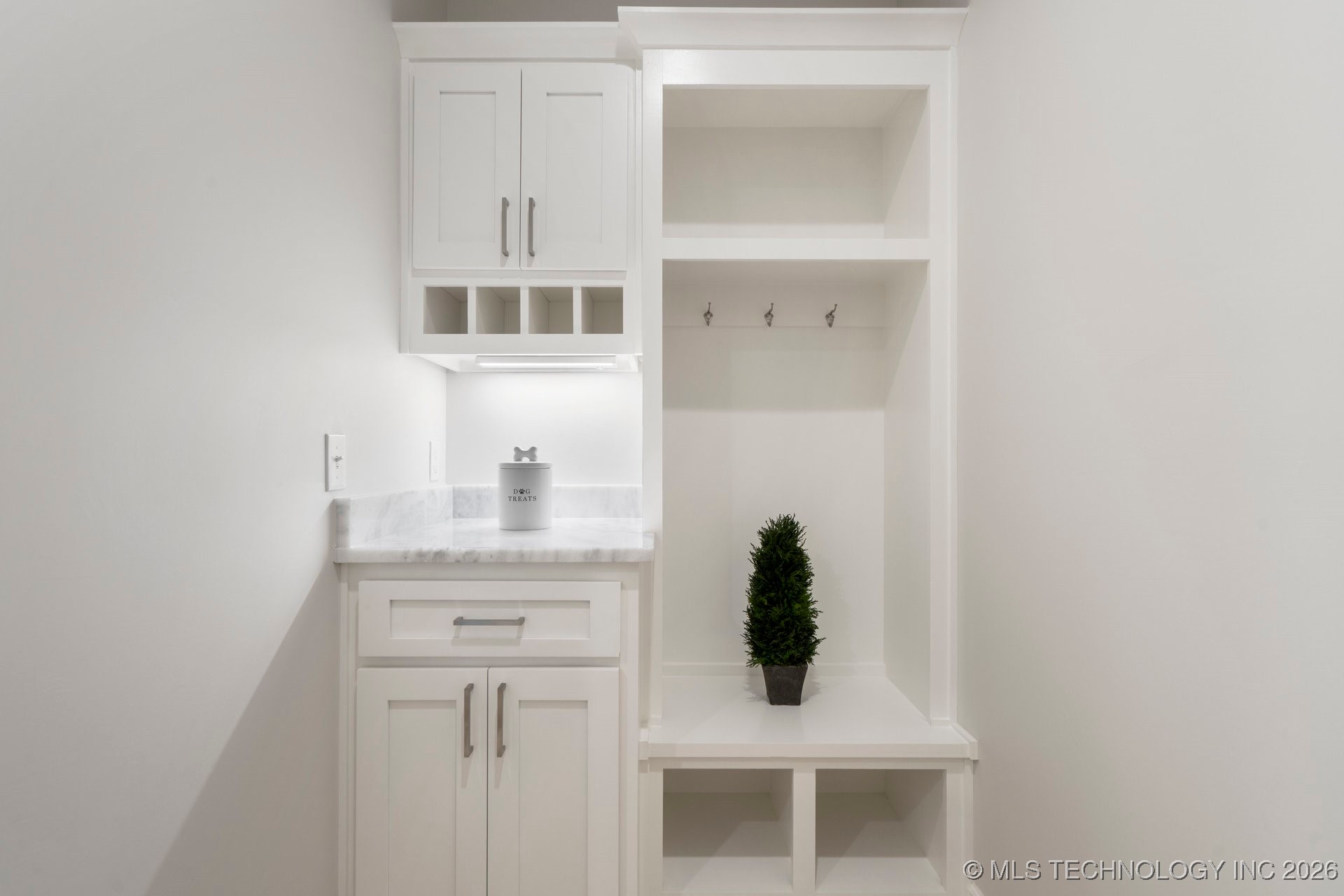 207 W 172nd Street S Property Photo 33