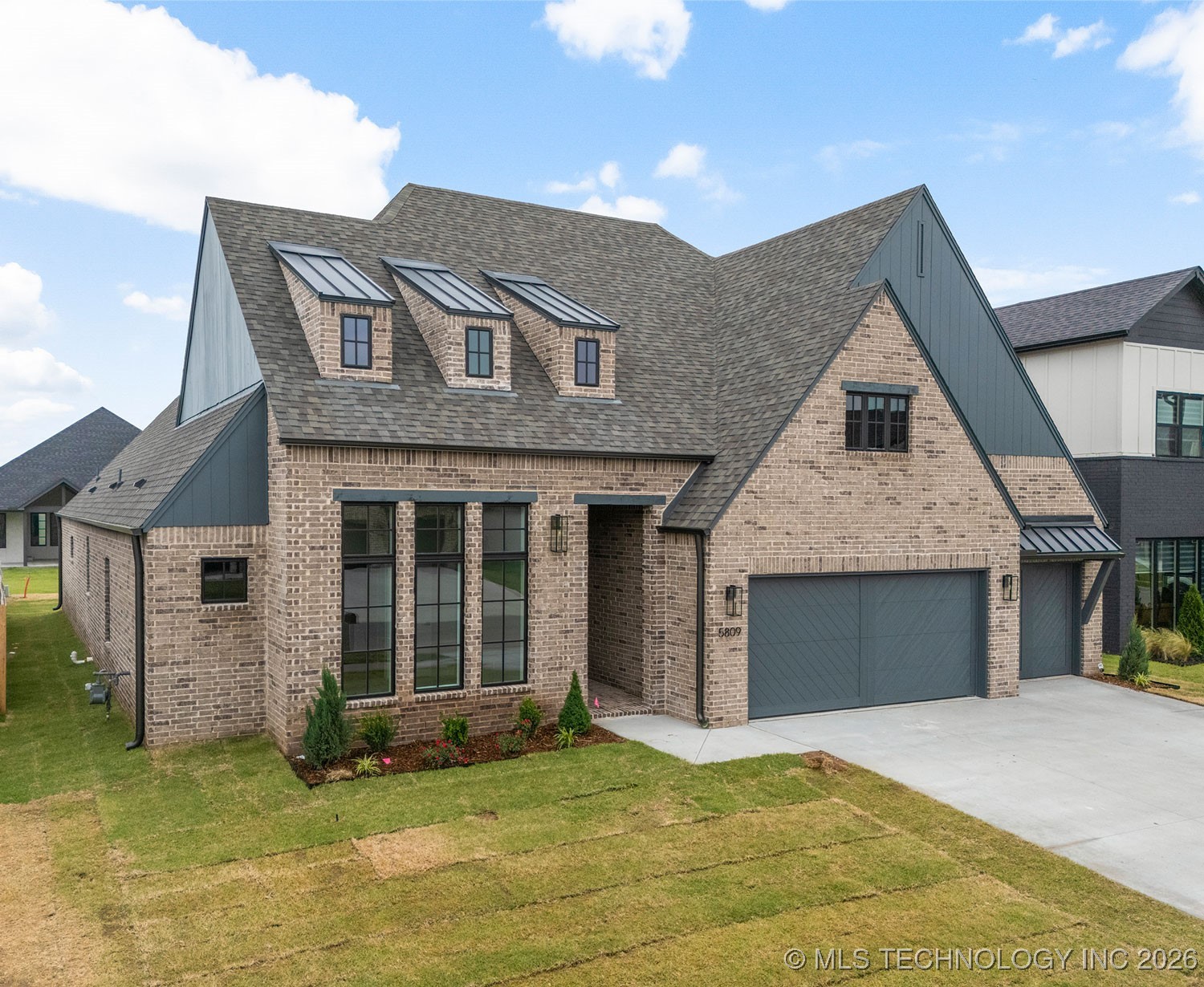 5809 E 126th Place S Property Photo 1