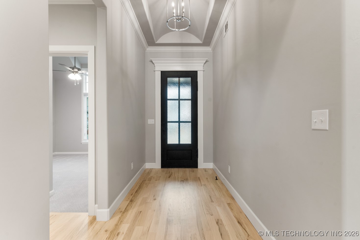 2704 W Twin Oaks Street Property Photo 9