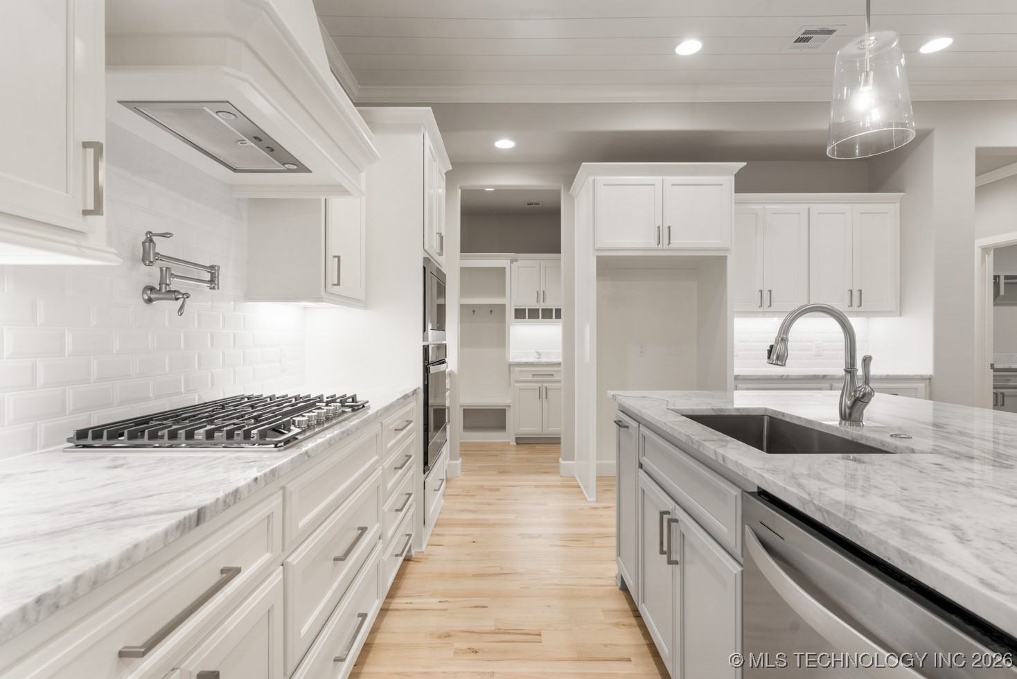 2704 W Twin Oaks Street Property Photo 18