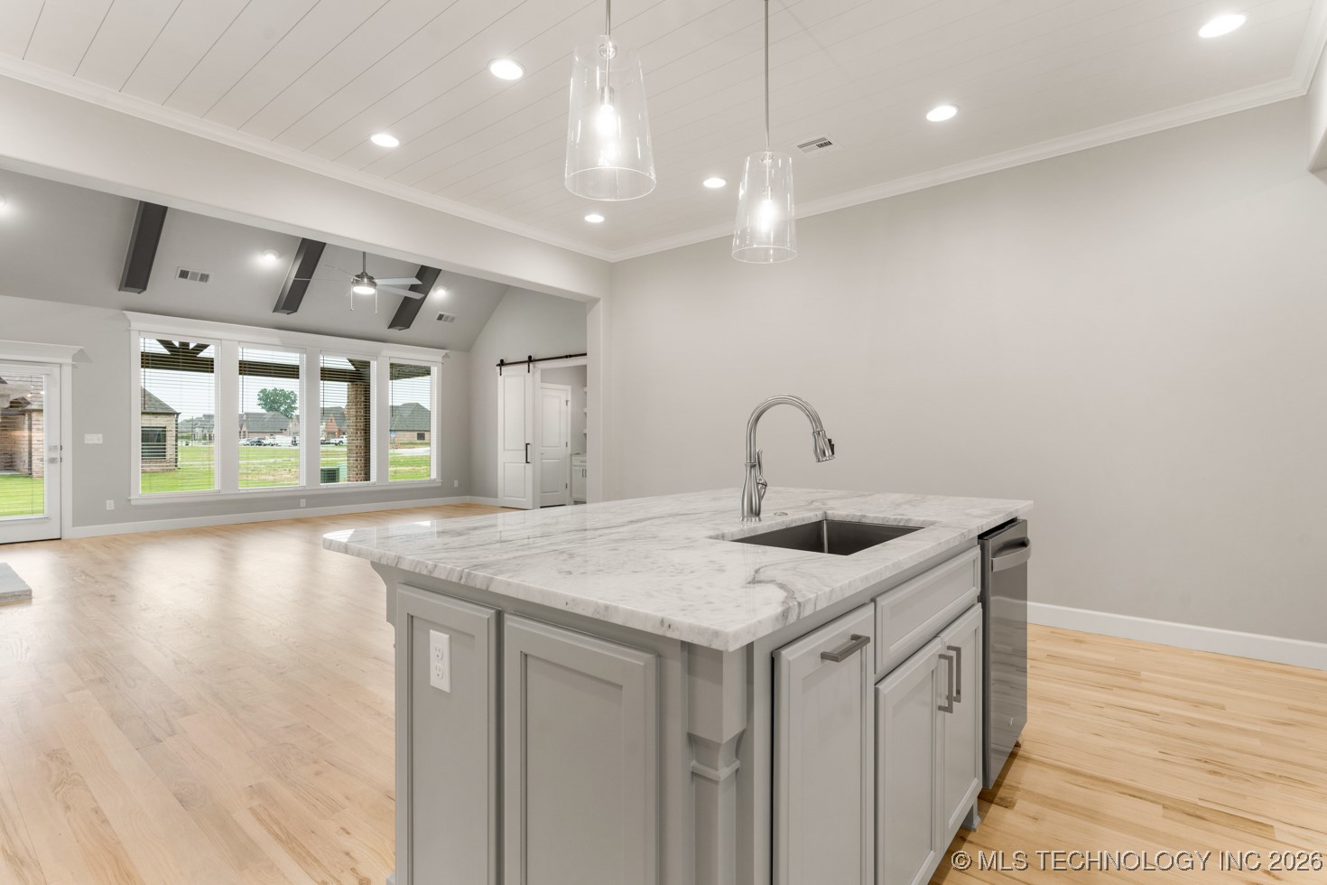 2704 W Twin Oaks Street Property Photo 19