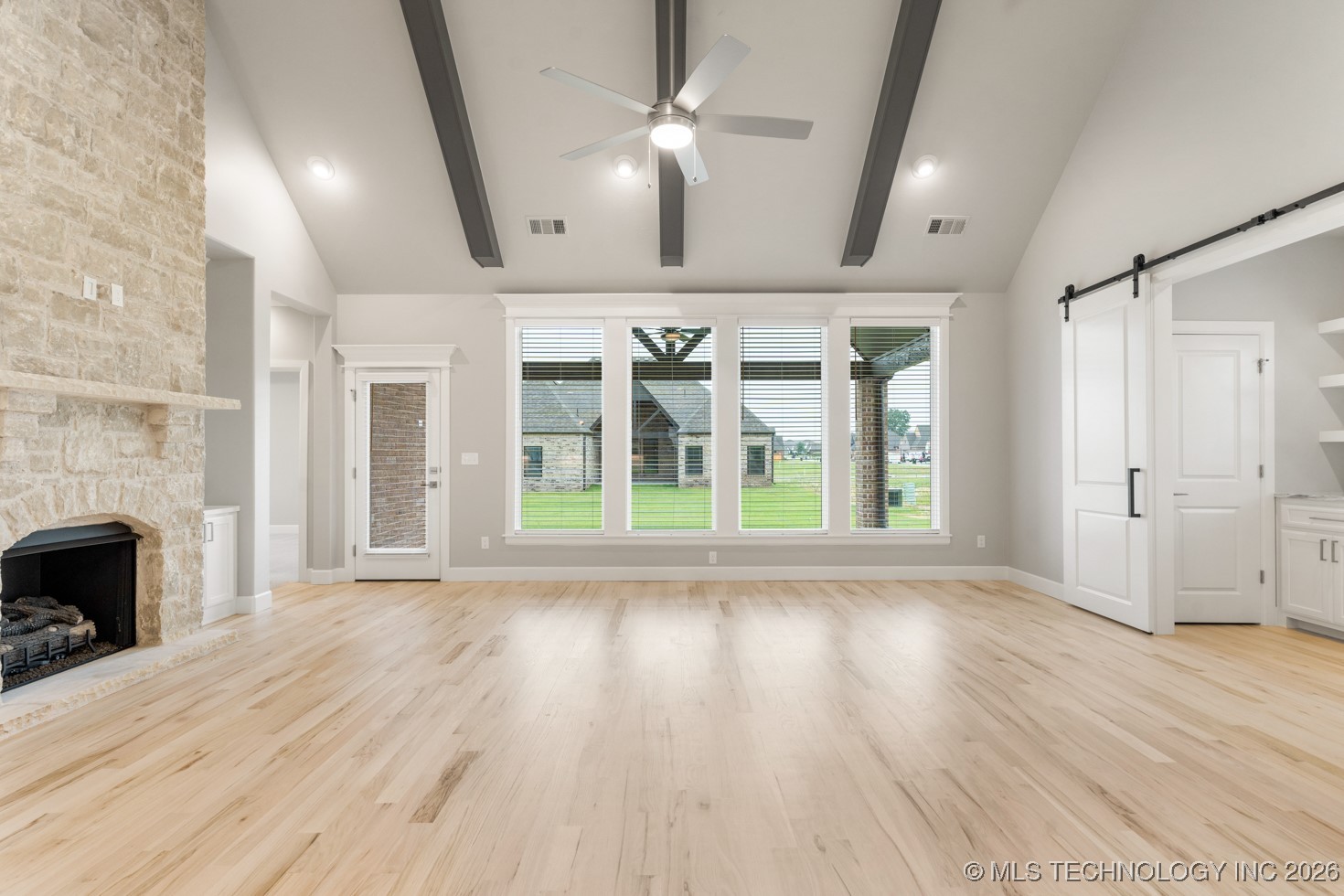 2704 W Twin Oaks Street Property Photo 27