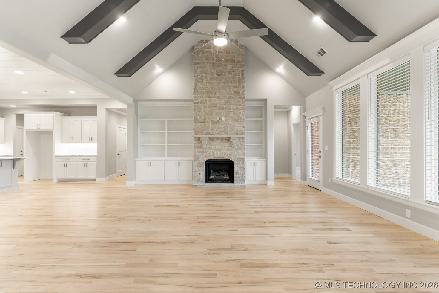 2704 W Twin Oaks Street Property Photo 29