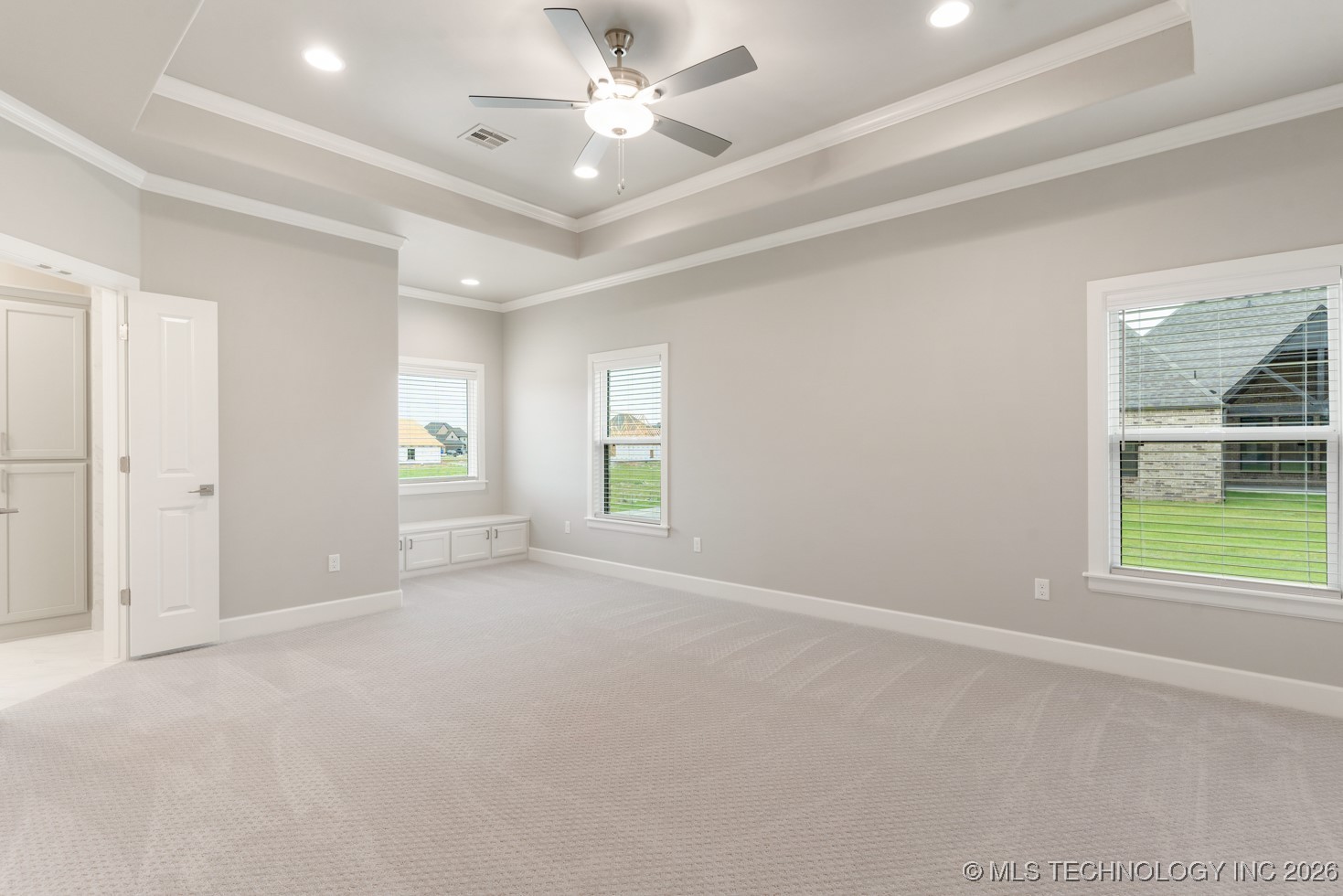 2704 W Twin Oaks Street Property Photo 32