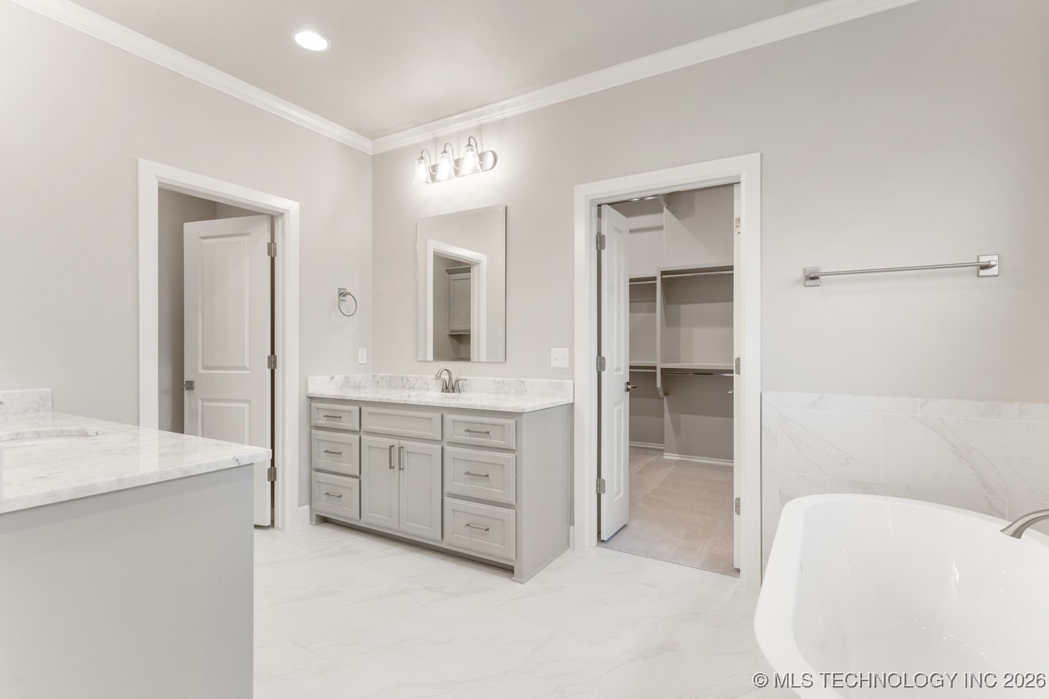 2704 W Twin Oaks Street Property Photo 35