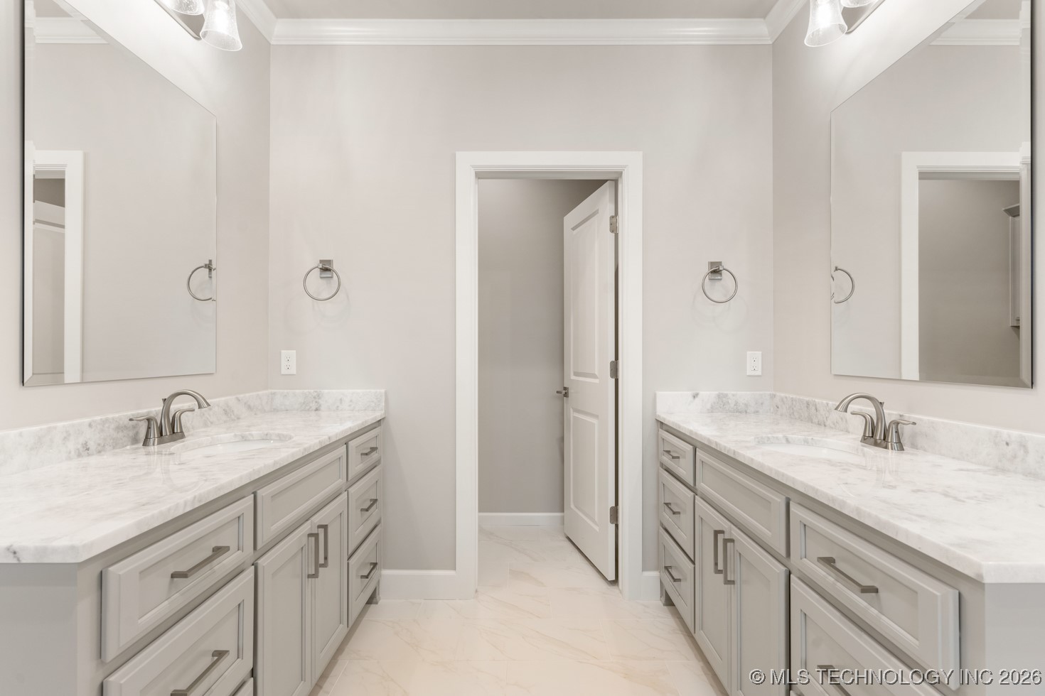 2704 W Twin Oaks Street Property Photo 36