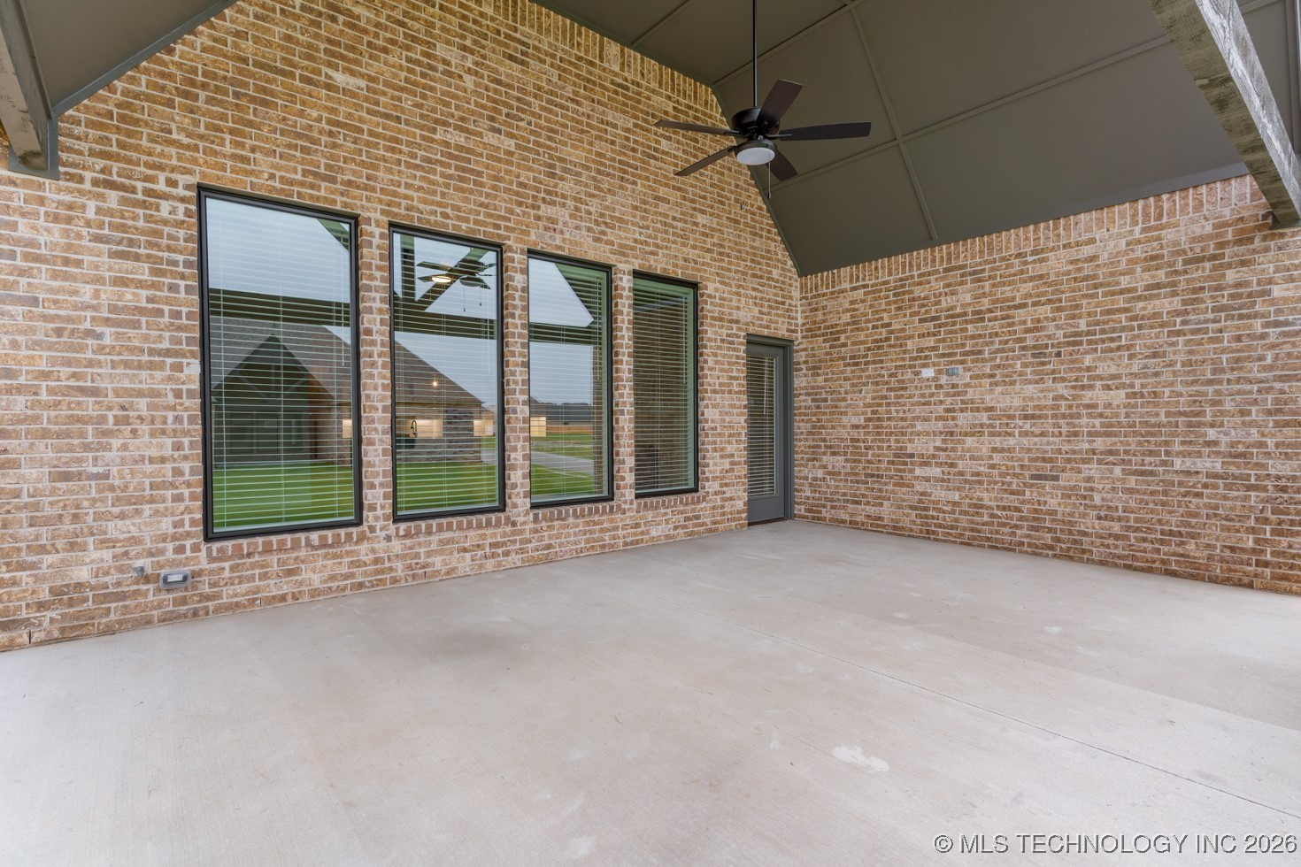 2704 W Twin Oaks Street Property Photo 50