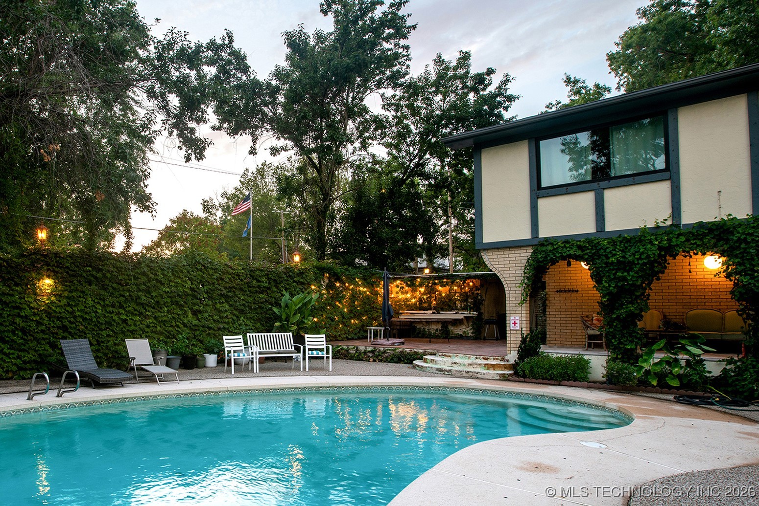 4207 Denison Street Property Photo 2