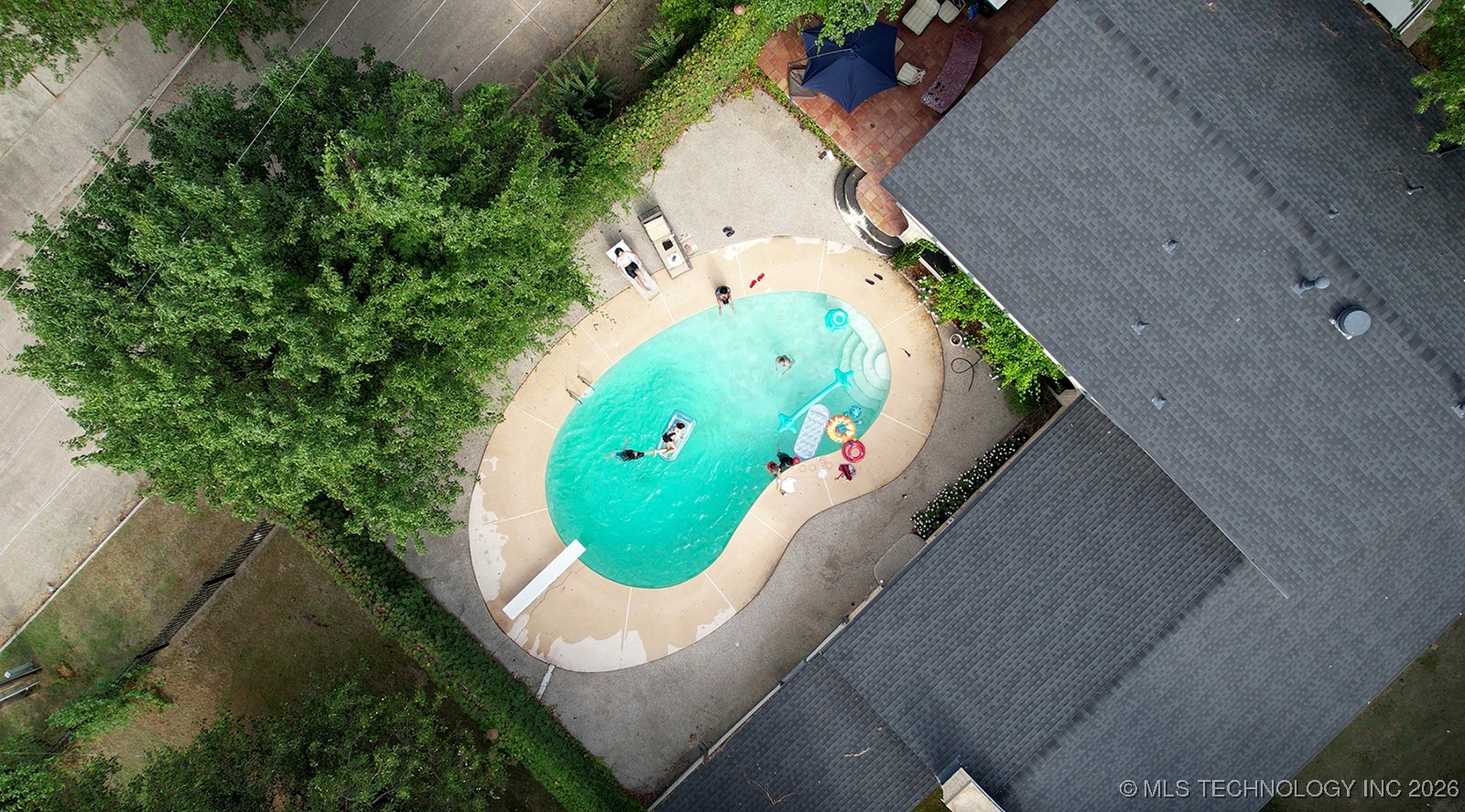 4207 Denison Street Property Photo 3