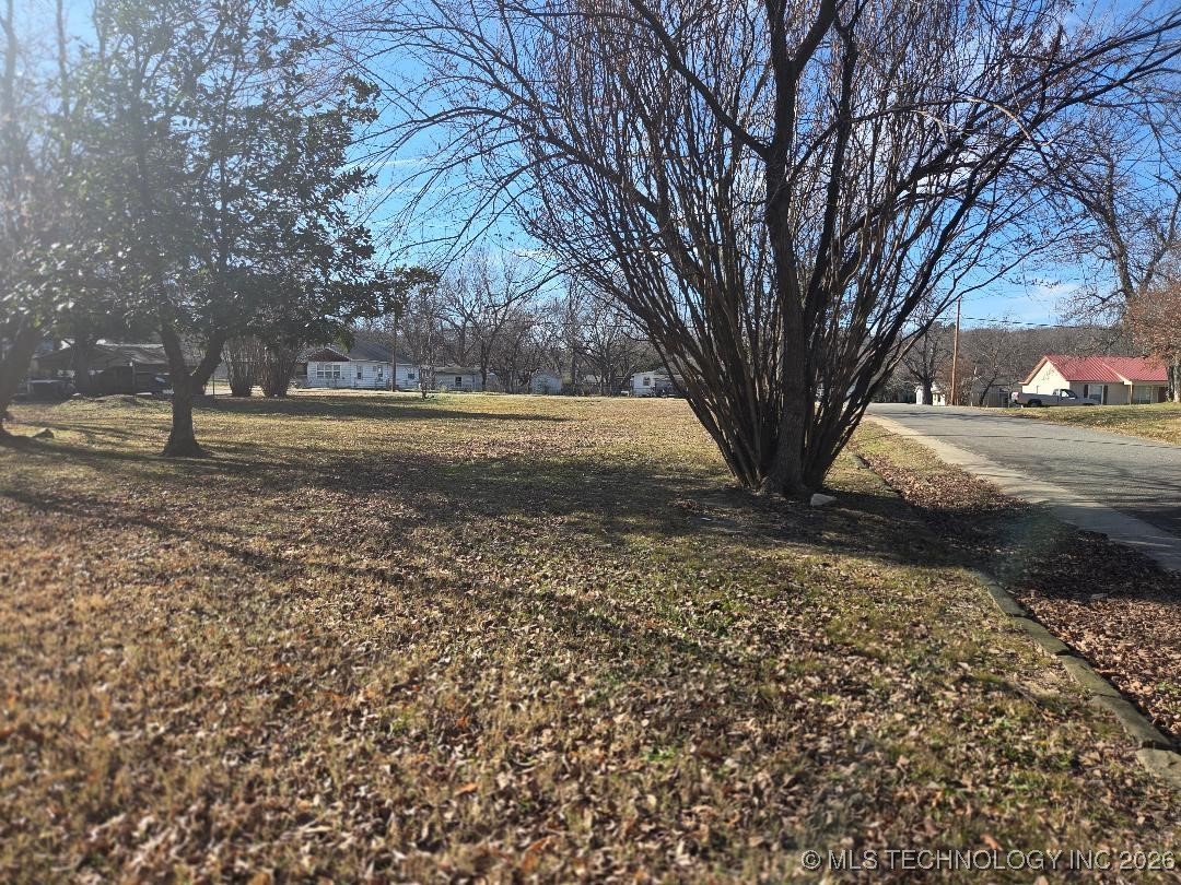 403 W Grand Property Photo 3