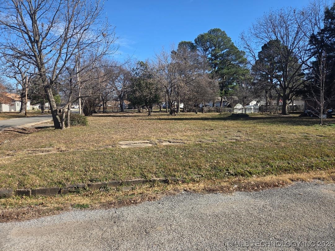 403 W Grand Property Photo 4