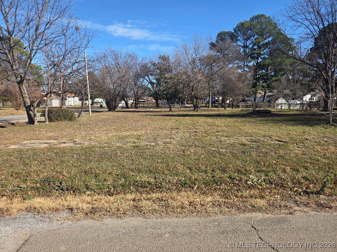 403 W Grand Property Photo 5