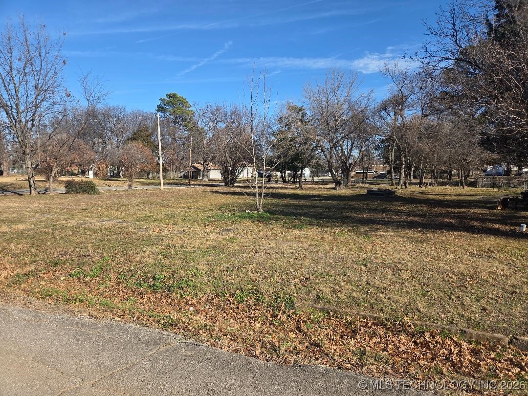 403 W Grand Property Photo 7