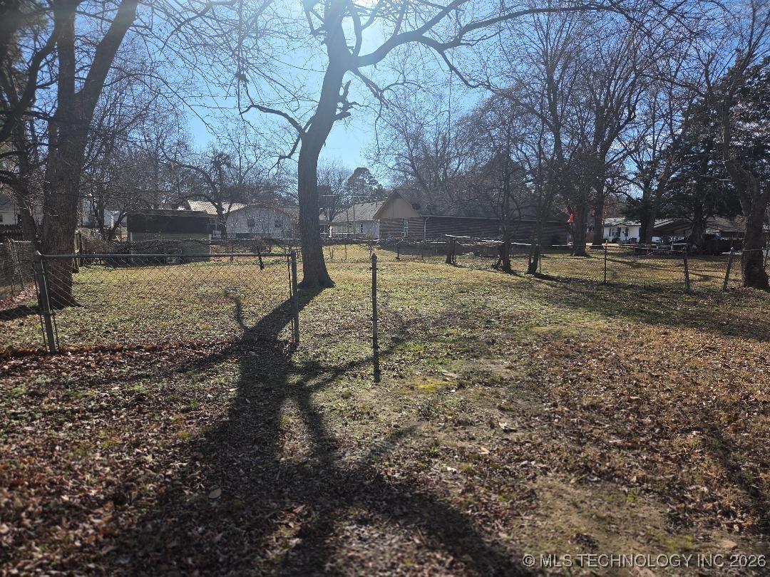 403 W Grand Property Photo 8