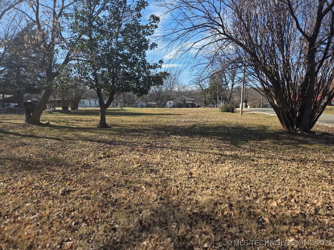 403 W Grand Property Photo 9