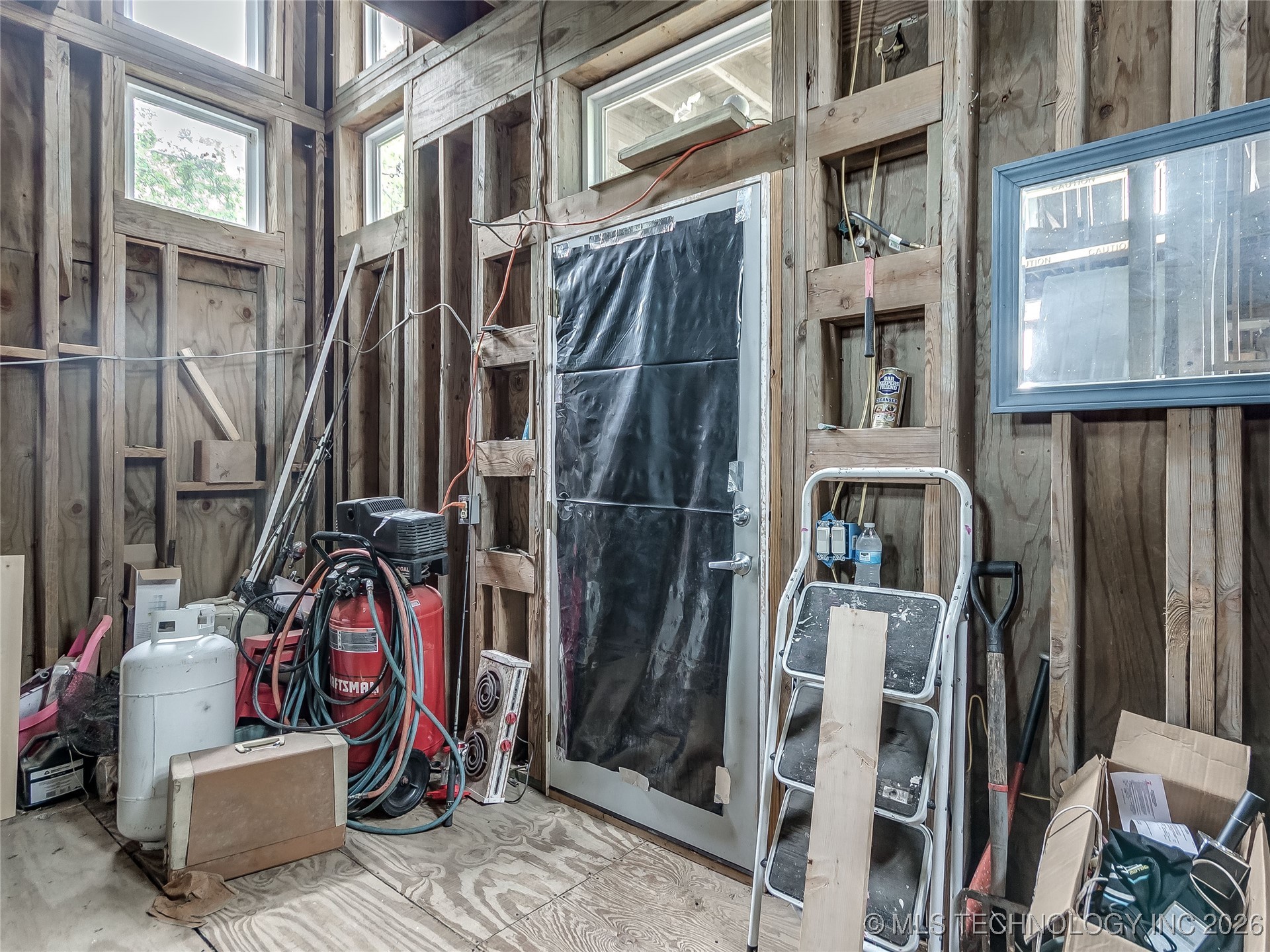 23224 Flint Ridge Drive Property Photo 4